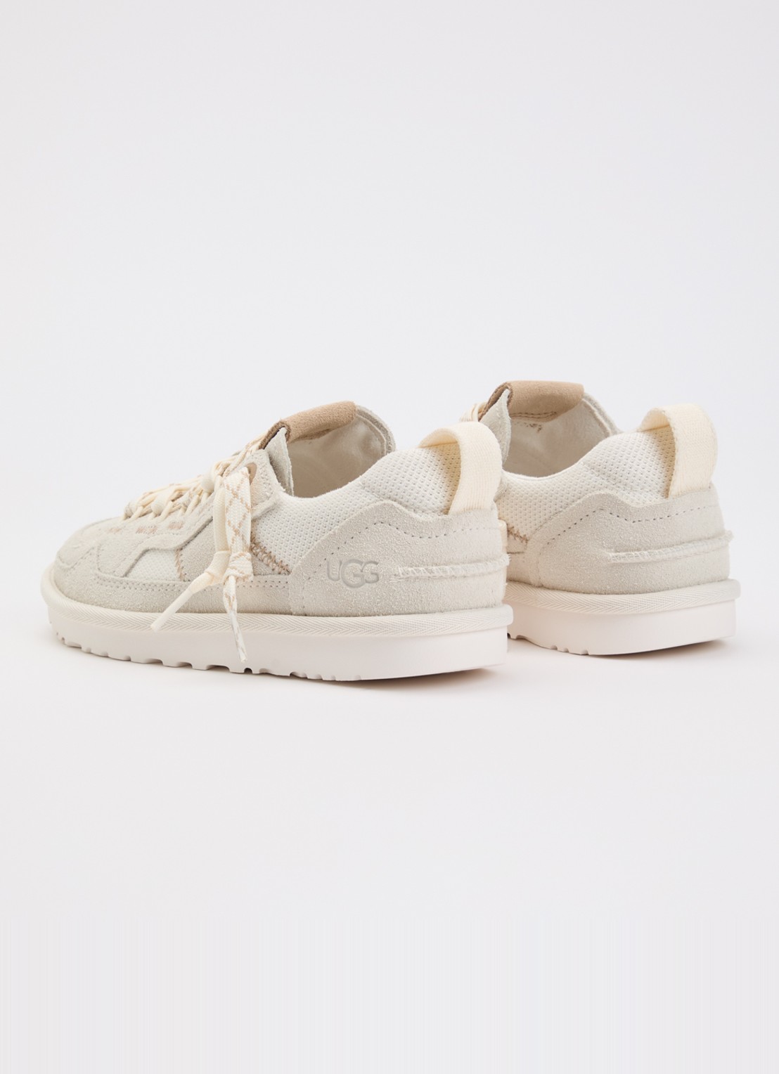 UGG Minimel sneaker van suède - achterkant 5 beige