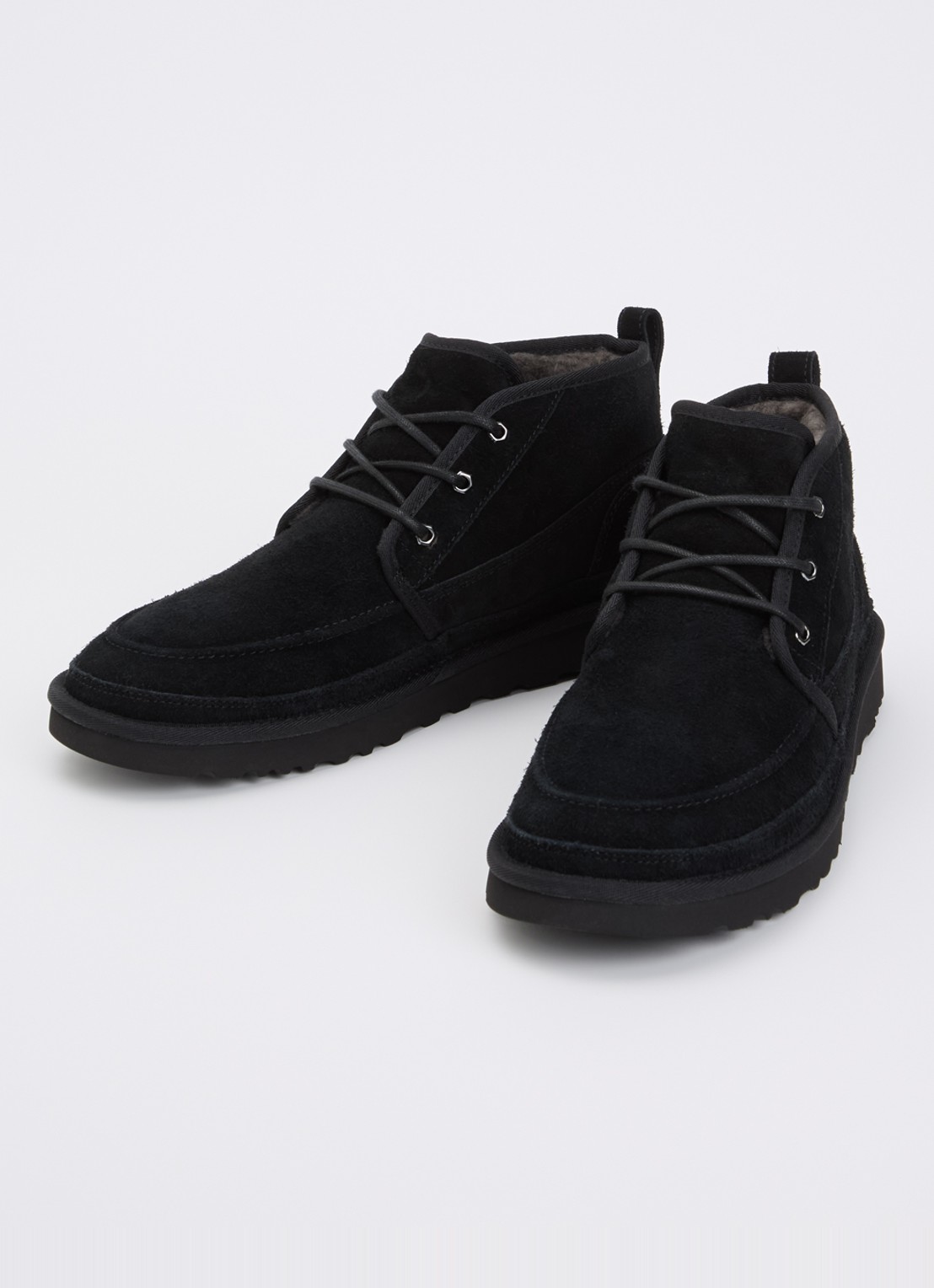 UGG Neumel Moc veterschoen van suède - detail zwart