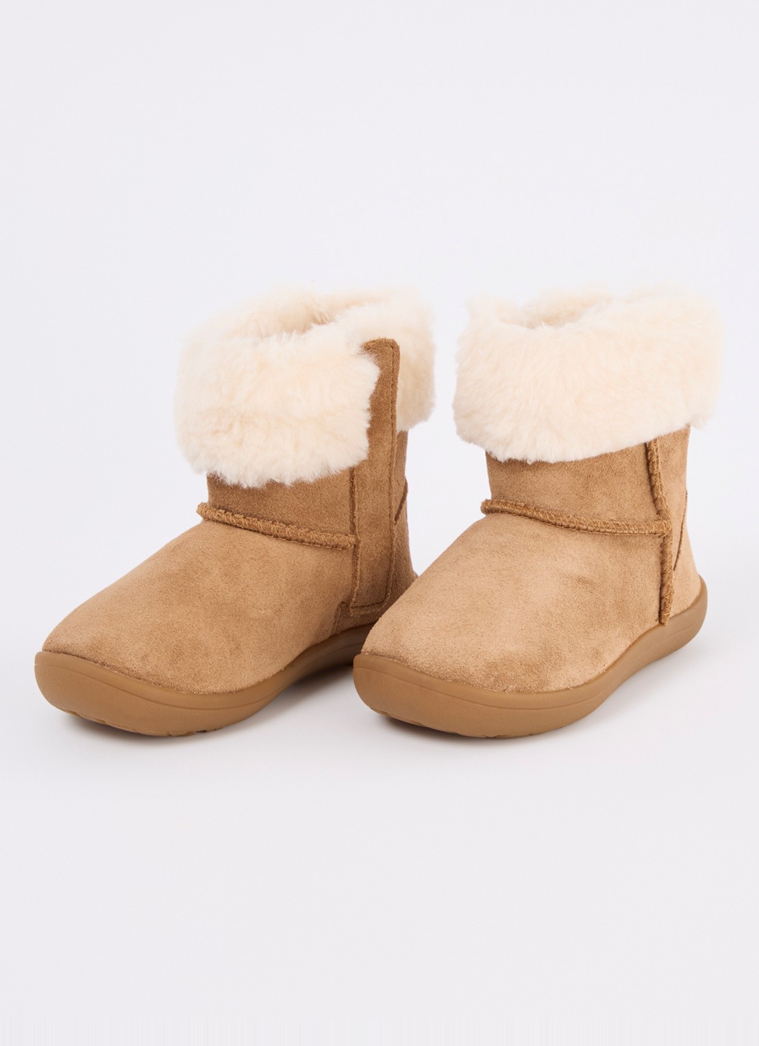 UGG Sammee enkellaarsje van suède - voorkant 4 camel