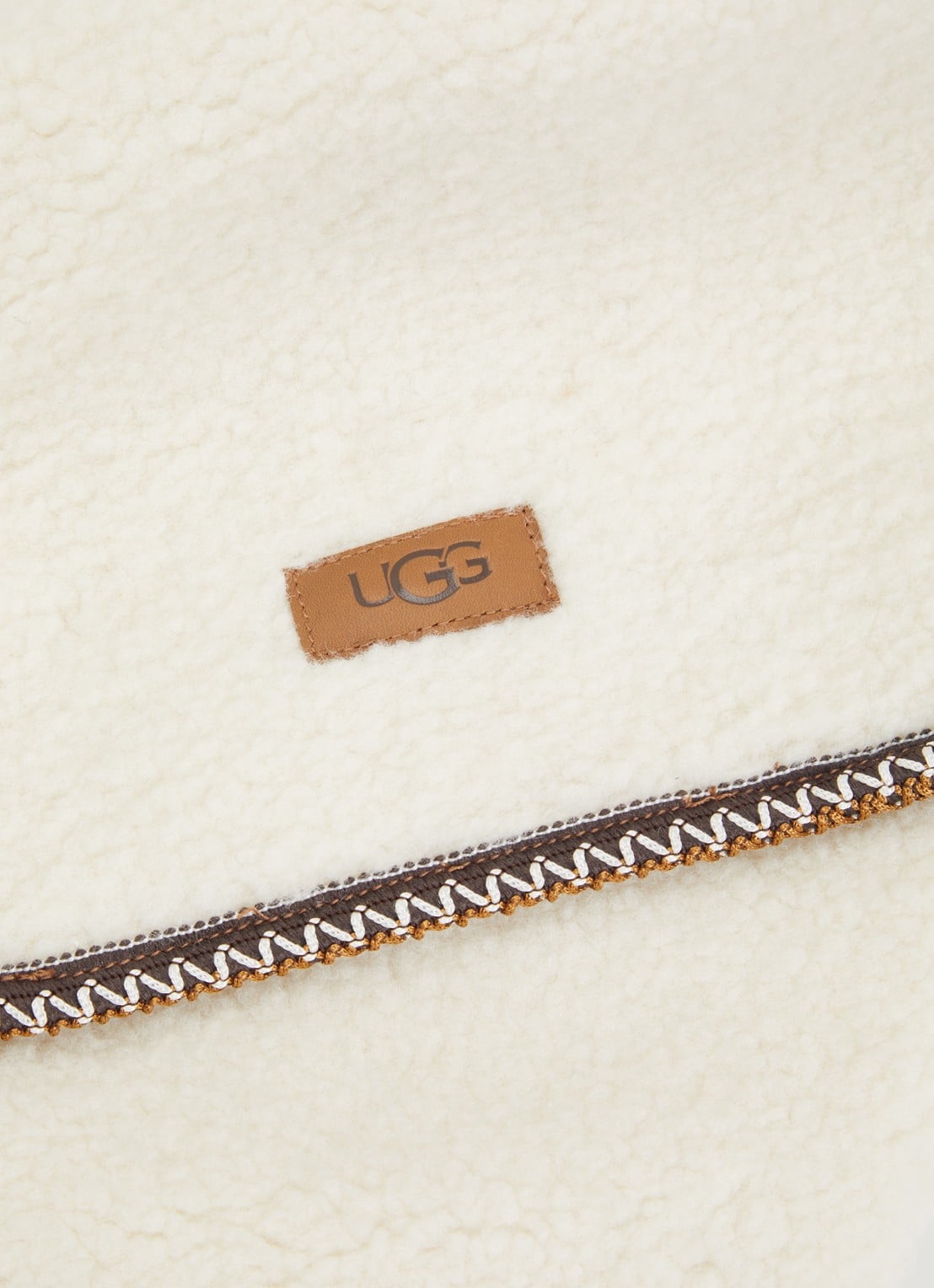 UGG Sjaal van teddy 200 x 20 cm - detail 3 gebroken wit