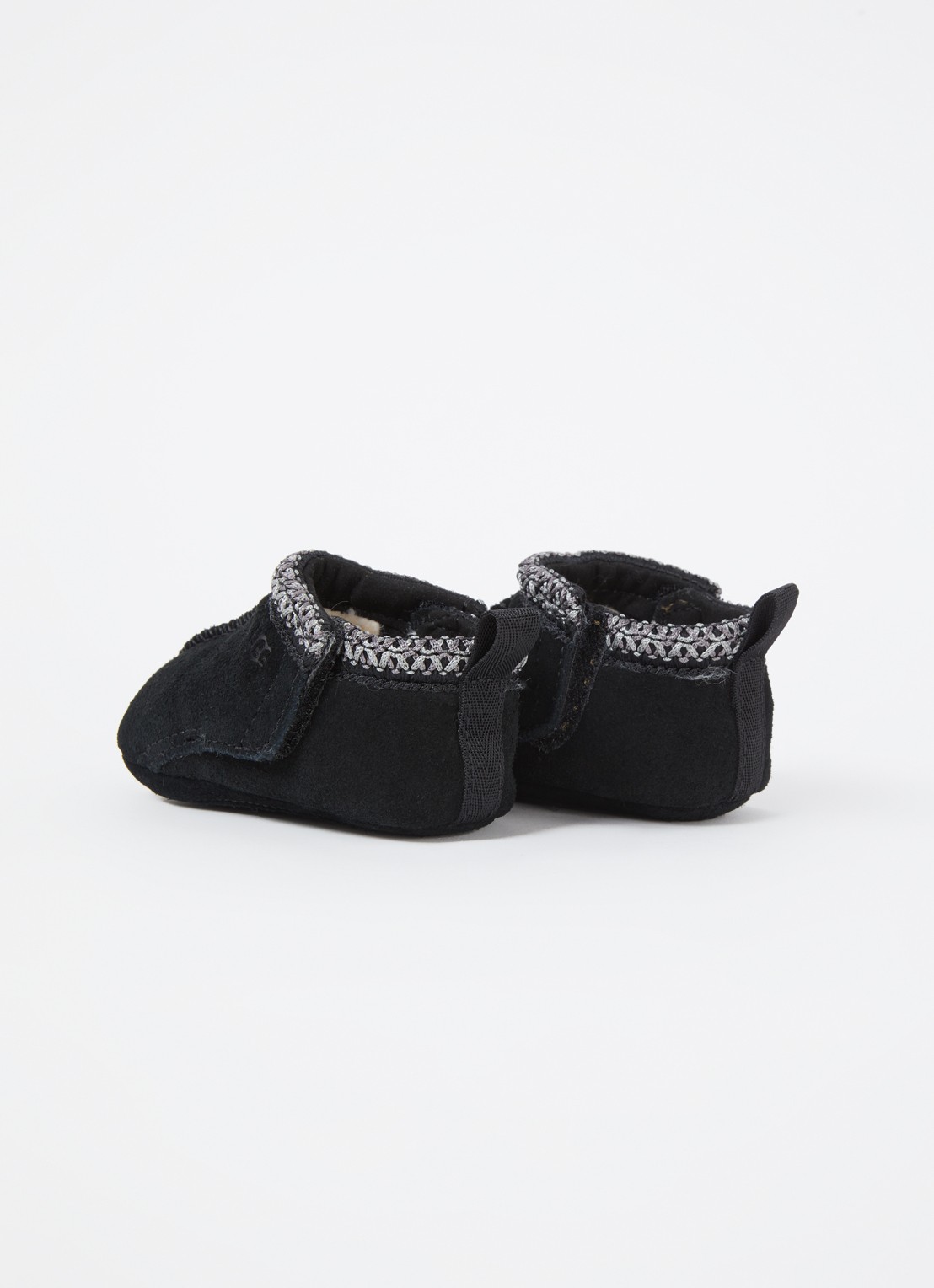 UGG Tasman babyschoentje van suède met logo - achterkant zwart