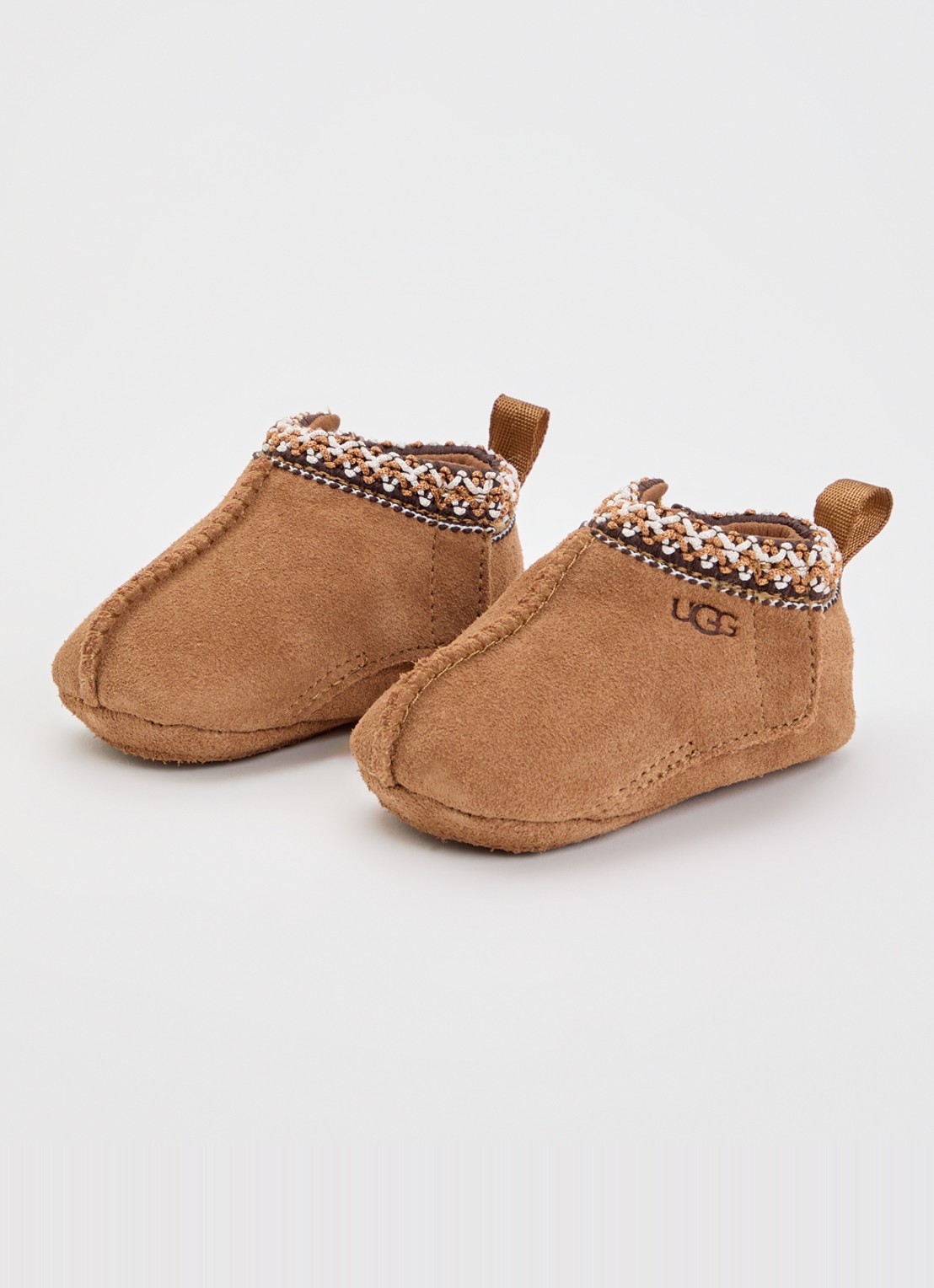 UGG Tasman babyschoentje van suède met logo - voorkant 3 cognac