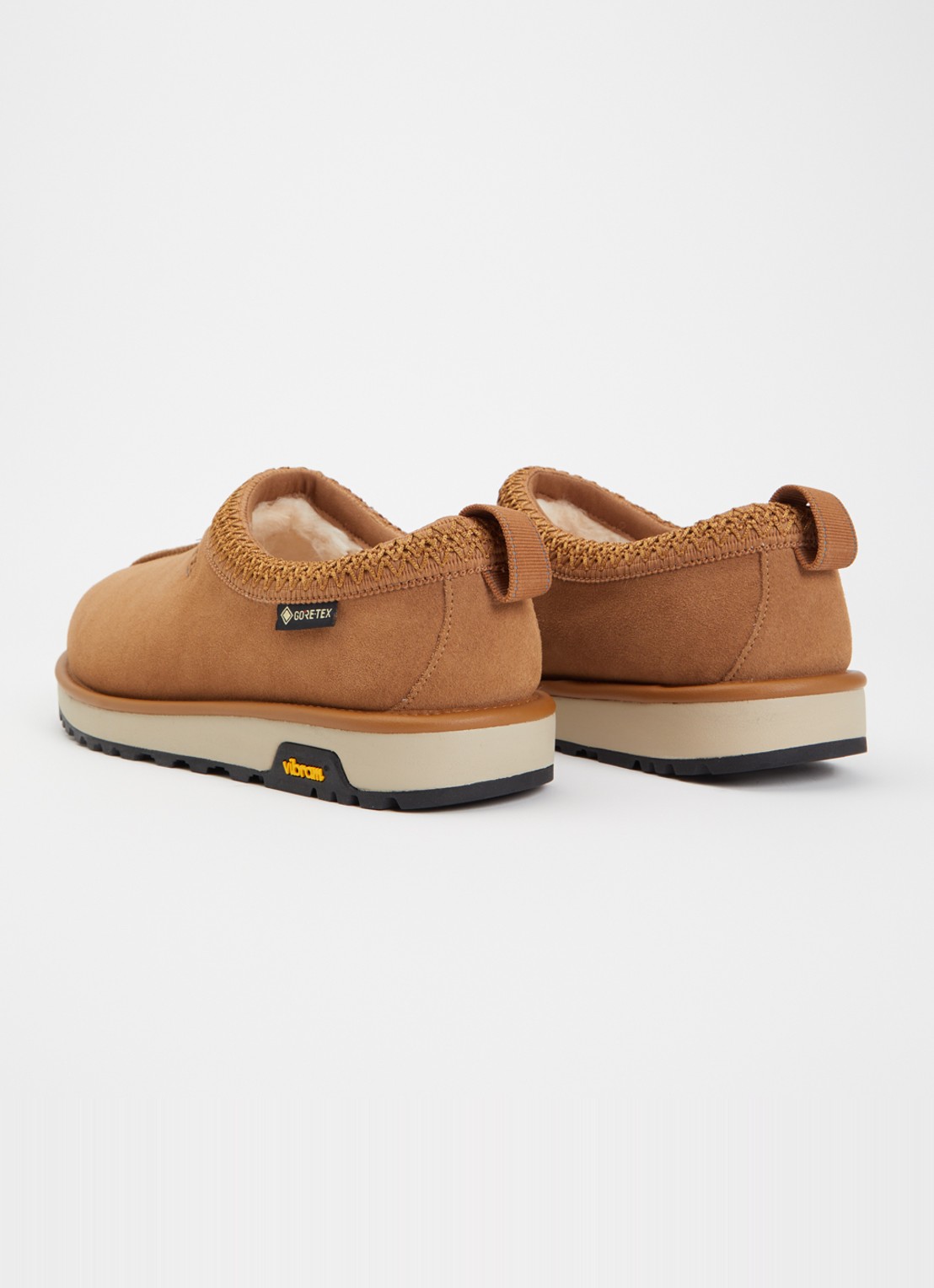 UGG Tasman GTX instapper van suède - achterkant camel