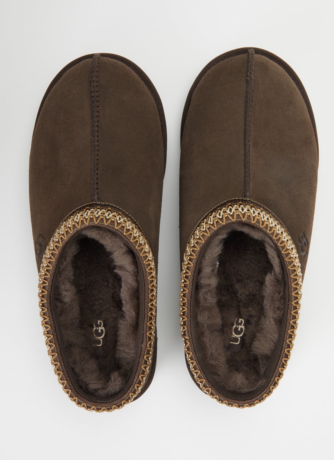 UGG Tasman ll instapper van suède - detail 2 donkerbruin