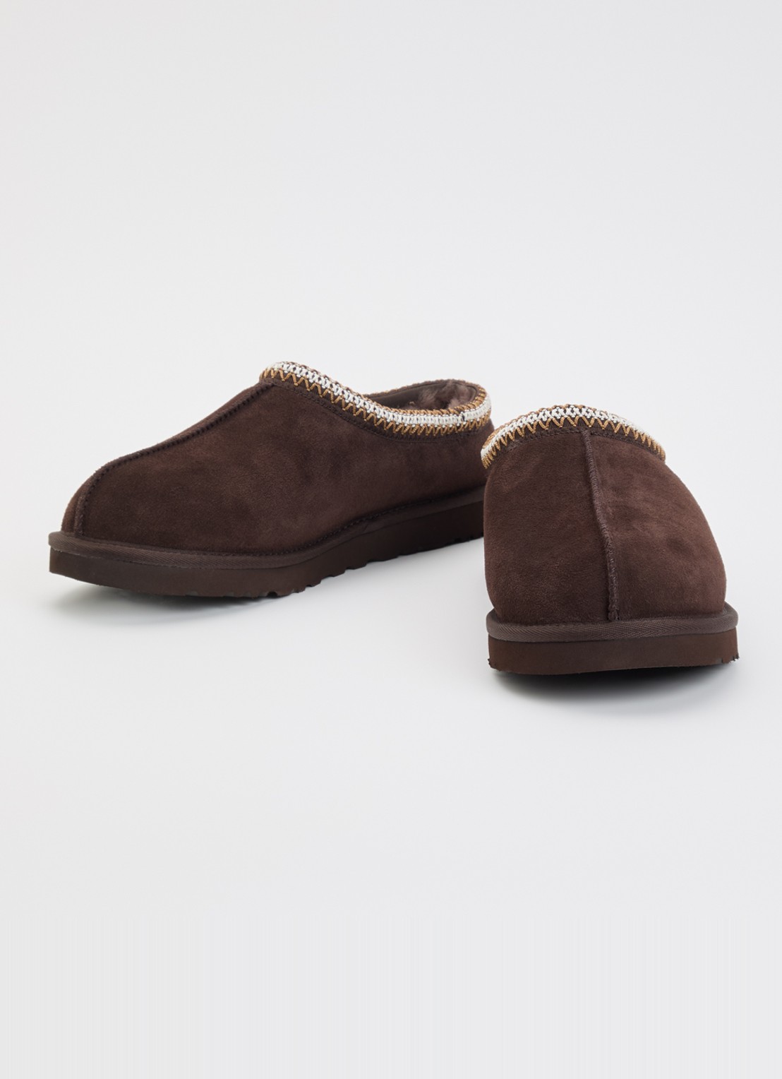UGG Tasman ll instapper van suède - detail donkerbruin