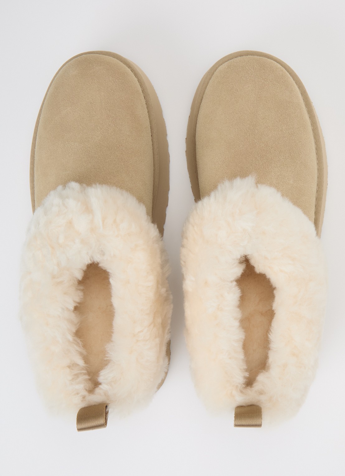 UGG Tazzelle instapper van suède met plateauzool - detail 2 beige