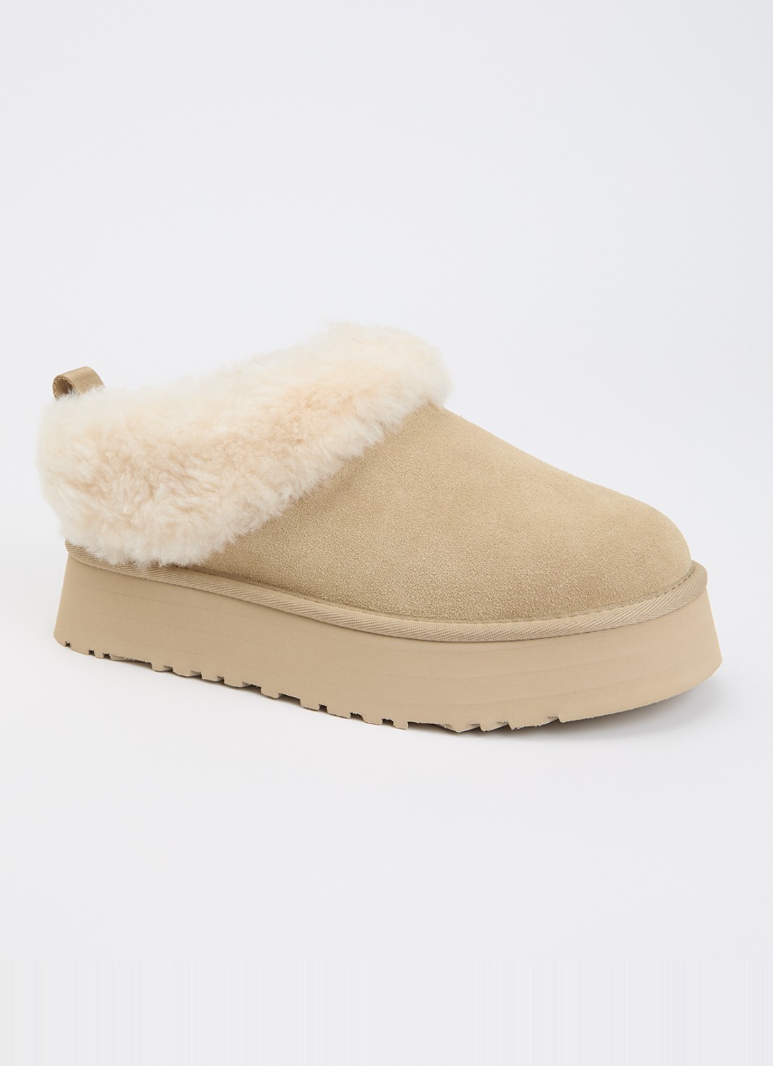 UGG Tazzelle instapper van suède met plateauzool - voorkant 5 beige