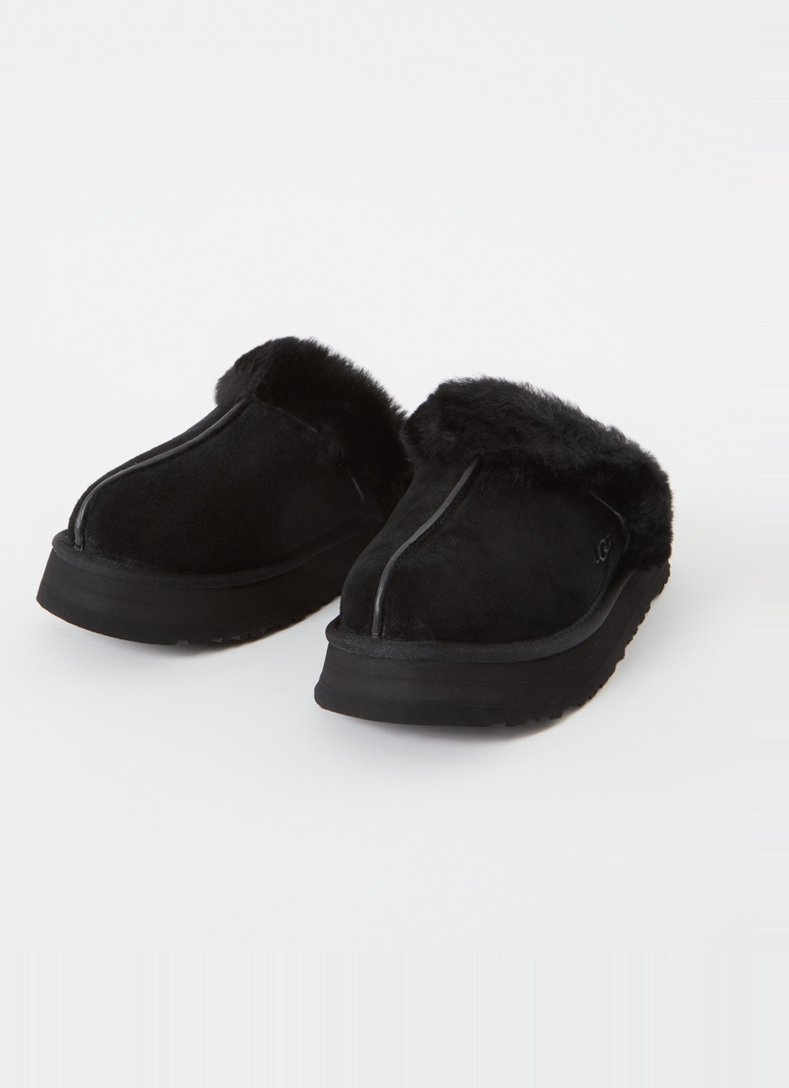 UGG W Disquette pantoffel van suède met schapenwol - detail zwart