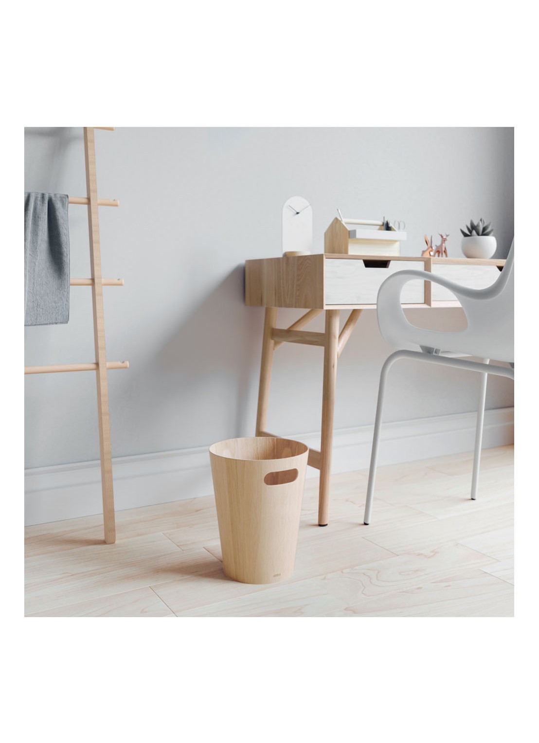 Umbra Woodrow prullenbak 7,5 liter - voorkant 2 beige