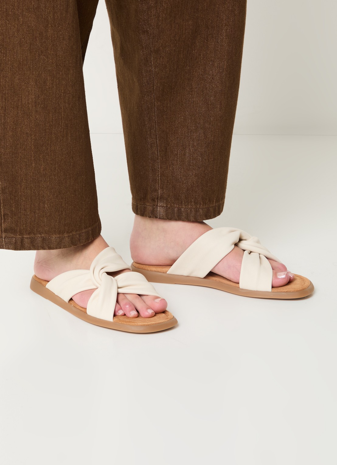 Unisa Camby slipper van leer - voorkant 6 ivoor