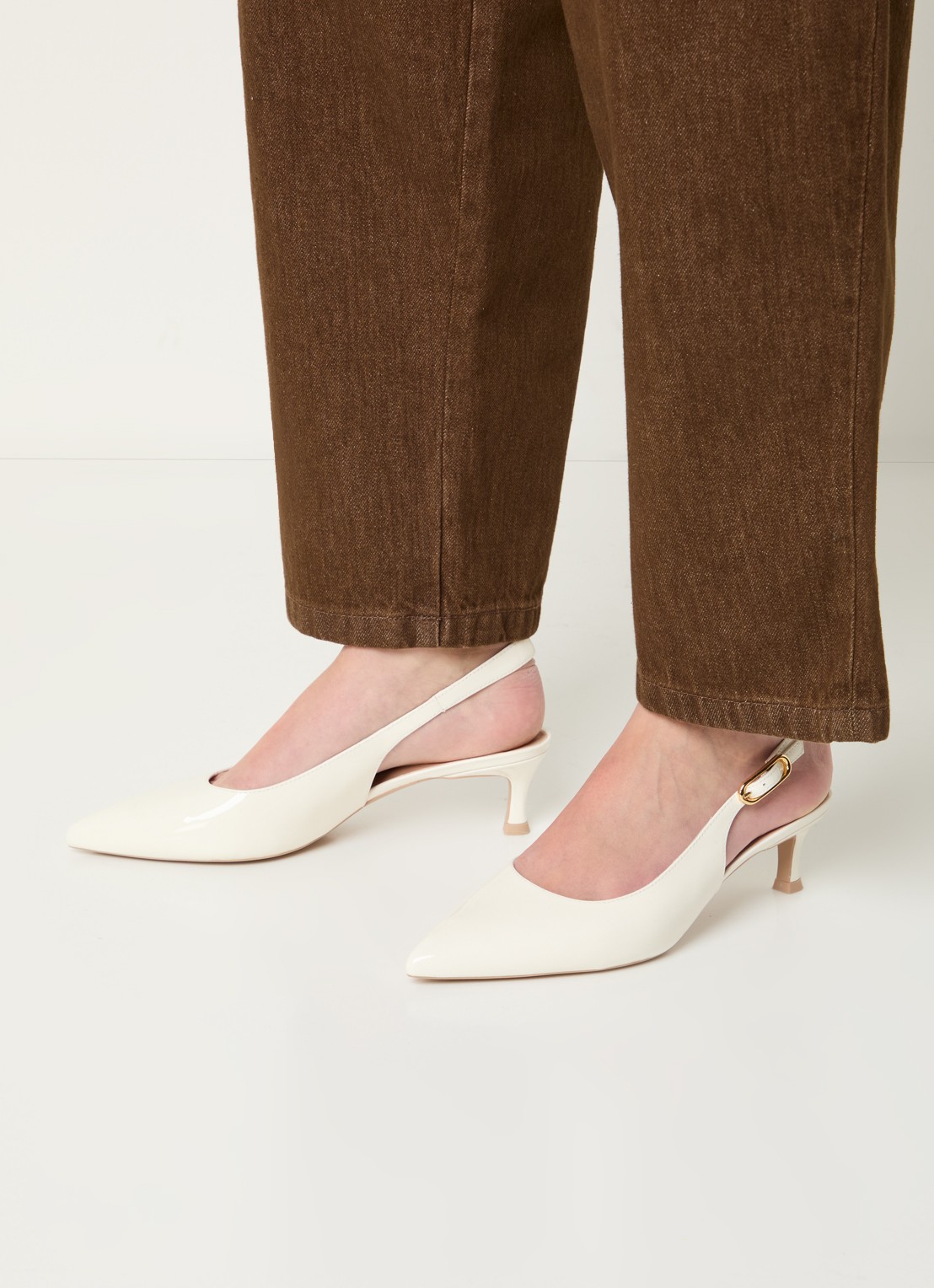 Unisa Ibon slingback van lakleer - voorkant 5 ivoor