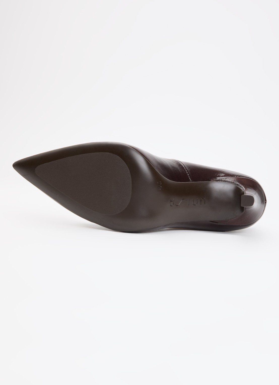 Unisa Teresa pump van leer met lakfinish - detail 4 donkerbruin