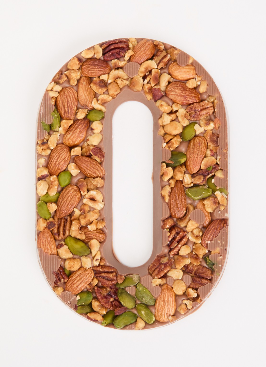 Urban Cacao Melk chocoladeletter met noten 180 gram - voorkant 2 o