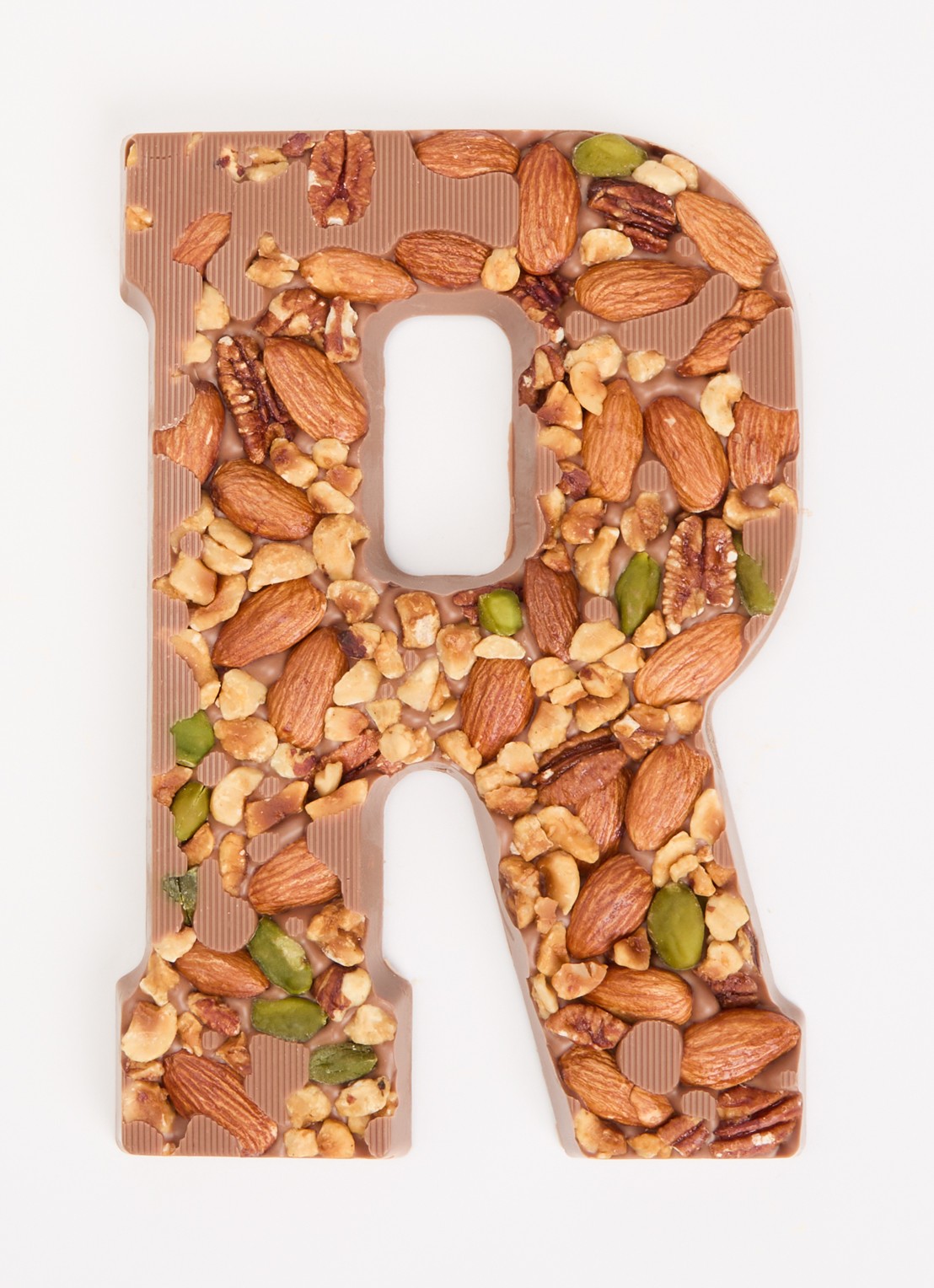 Urban Cacao Melk chocoladeletter met noten 180 gram - voorkant 2 r