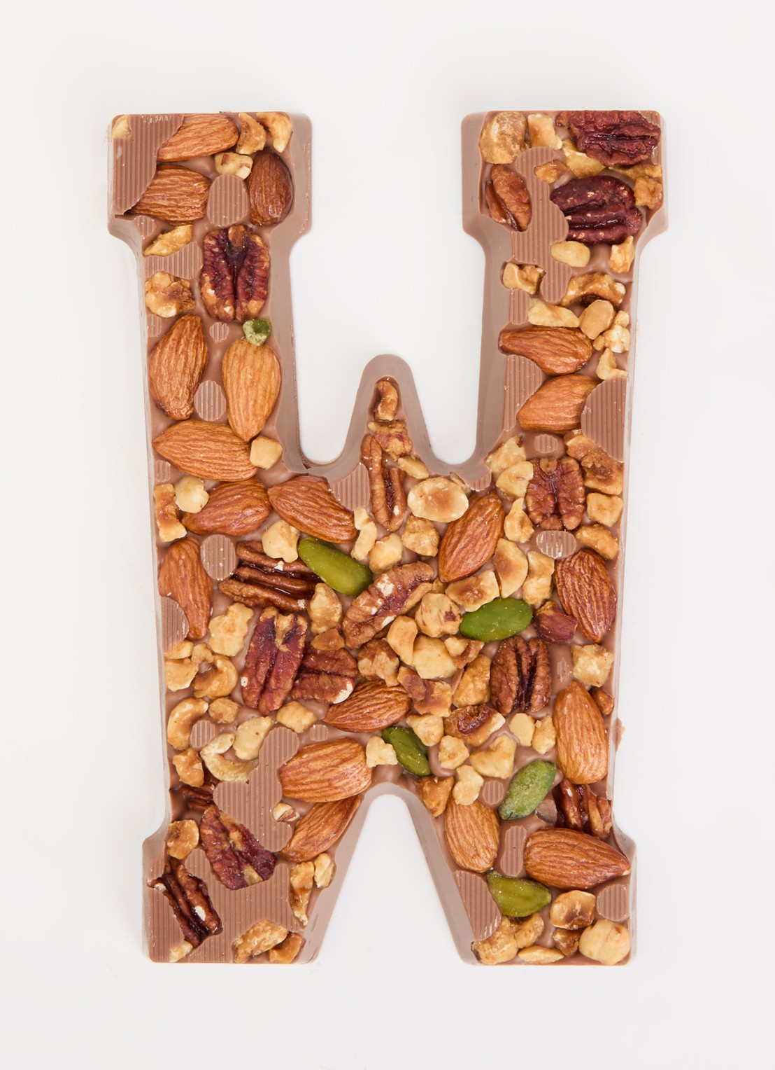 Urban Cacao Melk chocoladeletter met noten 180 gram - voorkant 2 w