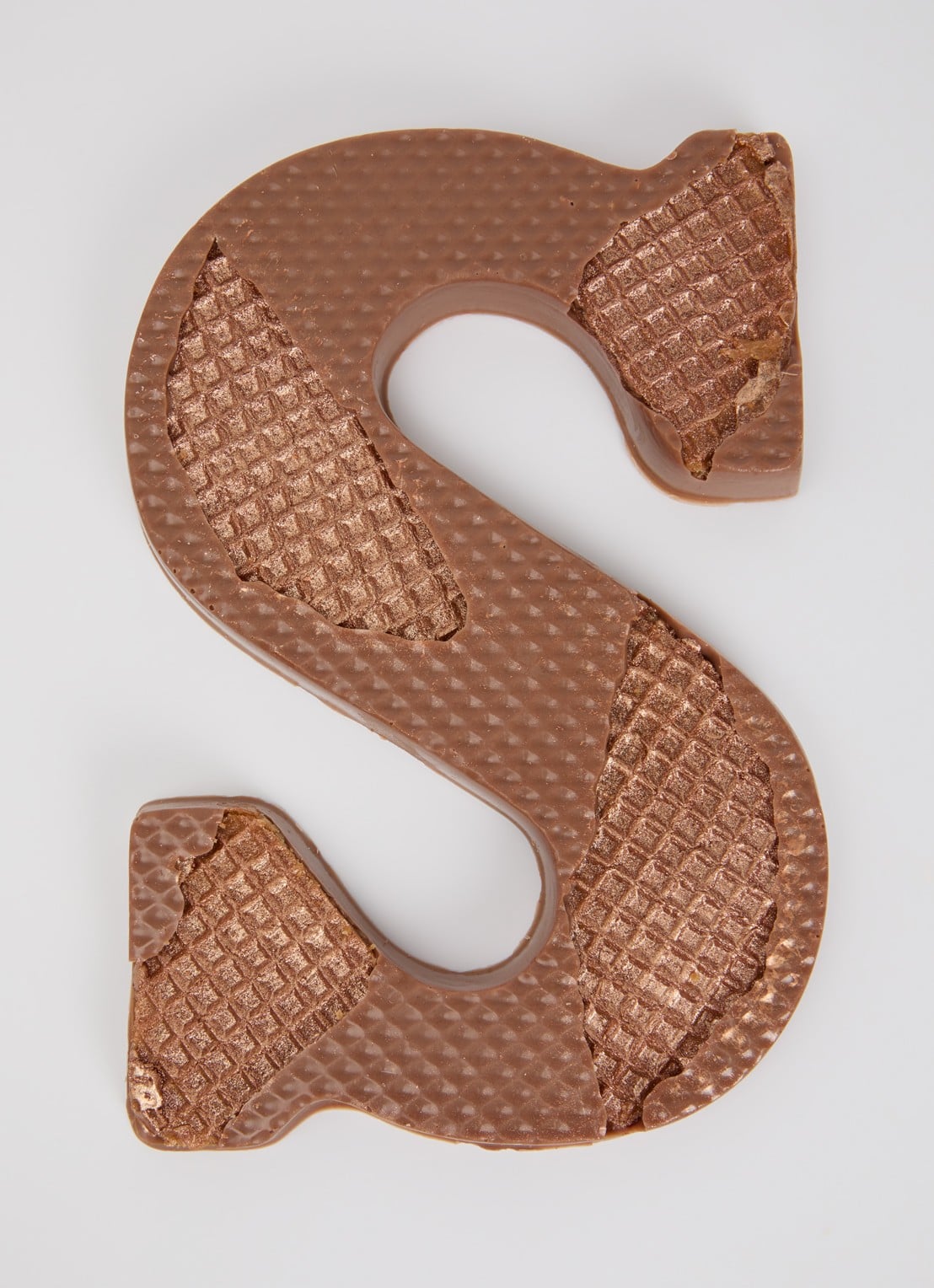 Urban Cacao Melk chocoladeletter met stroopwafel 200 gram - voorkant 2 s