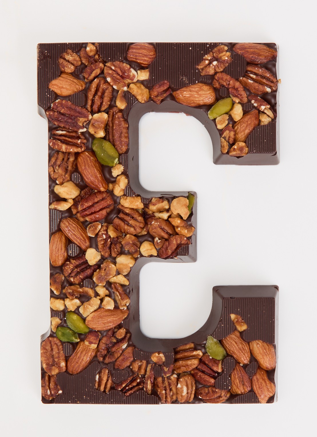 Urban Cacao Pure chocoladeletter met noten 180 gram - voorkant 2 e