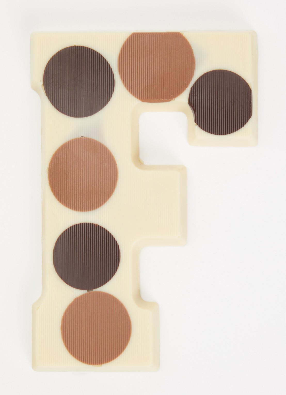 Urban Cacao Witte chocoladeletter gevlekt 200 gram - voorkant 2 f