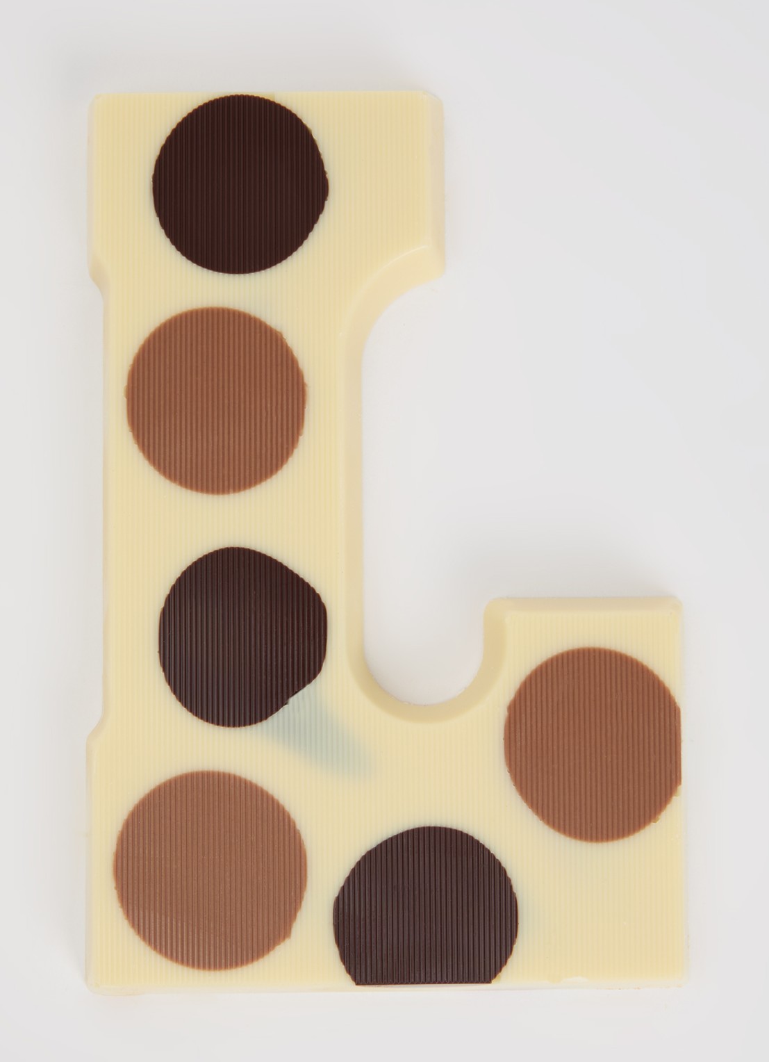 Urban Cacao Witte chocoladeletter gevlekt 200 gram - voorkant 2 l