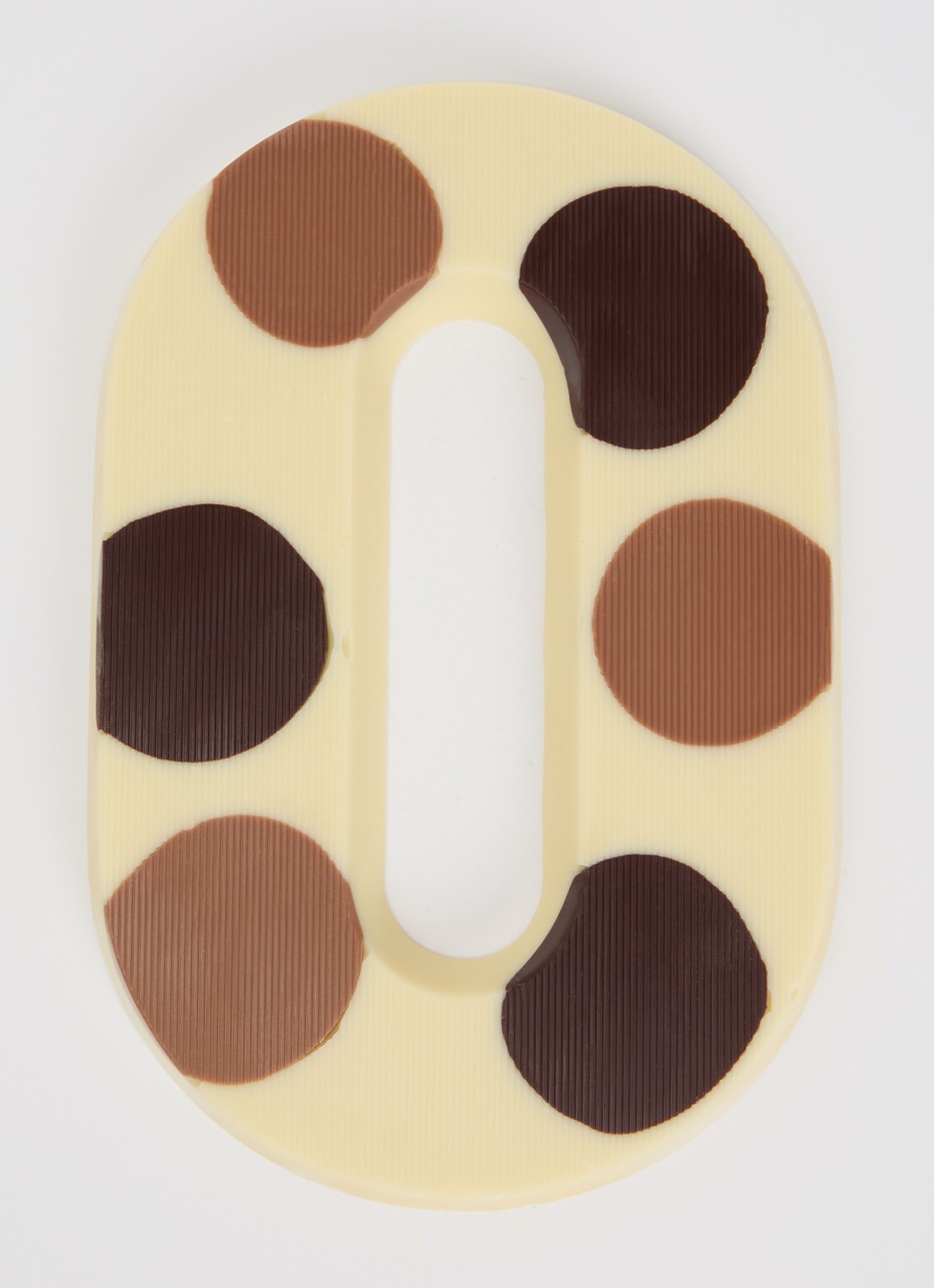 Urban Cacao Witte chocoladeletter gevlekt 200 gram - voorkant 2 o