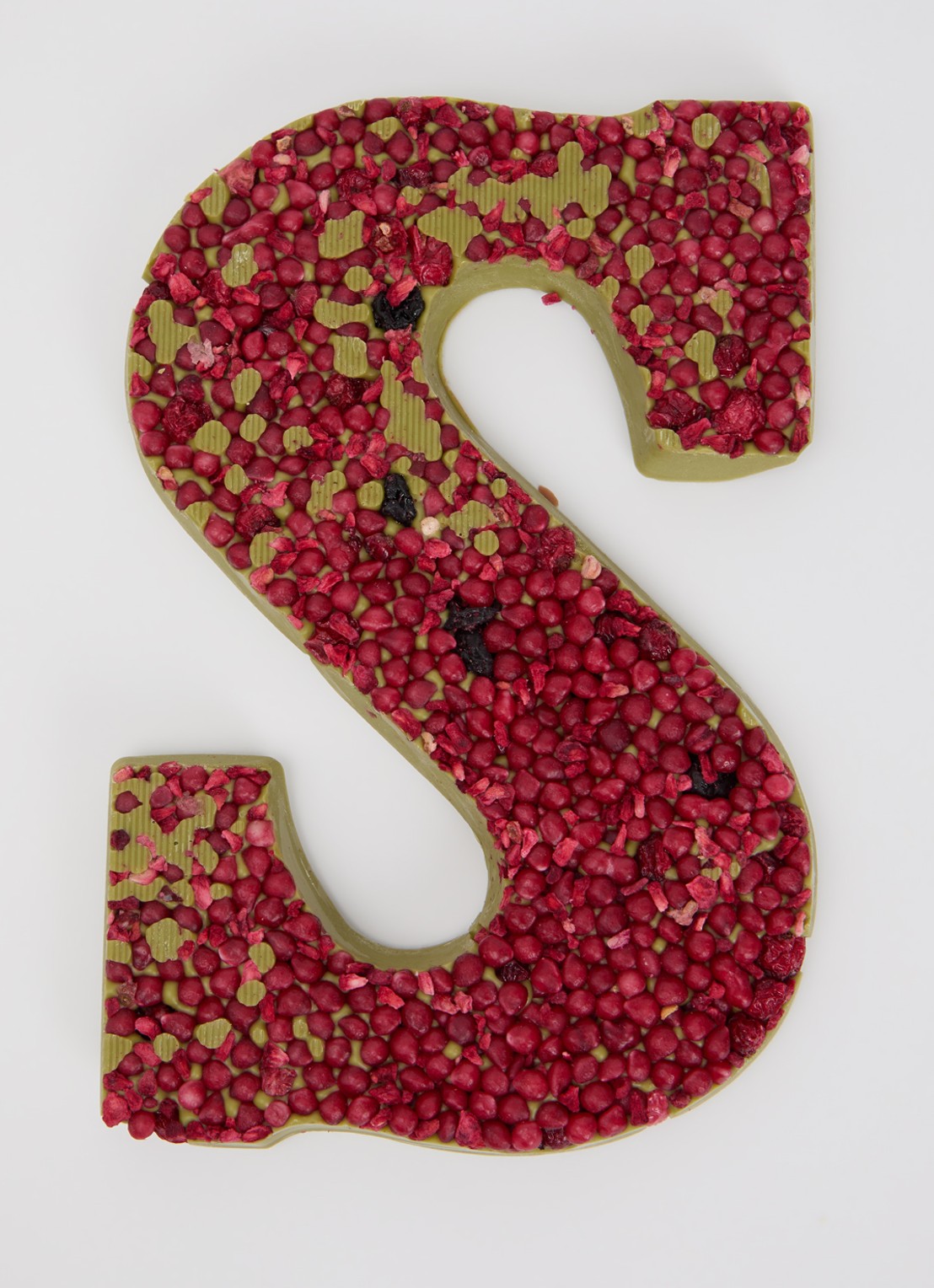 Urban Cacao Witte chocoladeletter met matcha en rood fruit 200 gram - voorkant 2 s