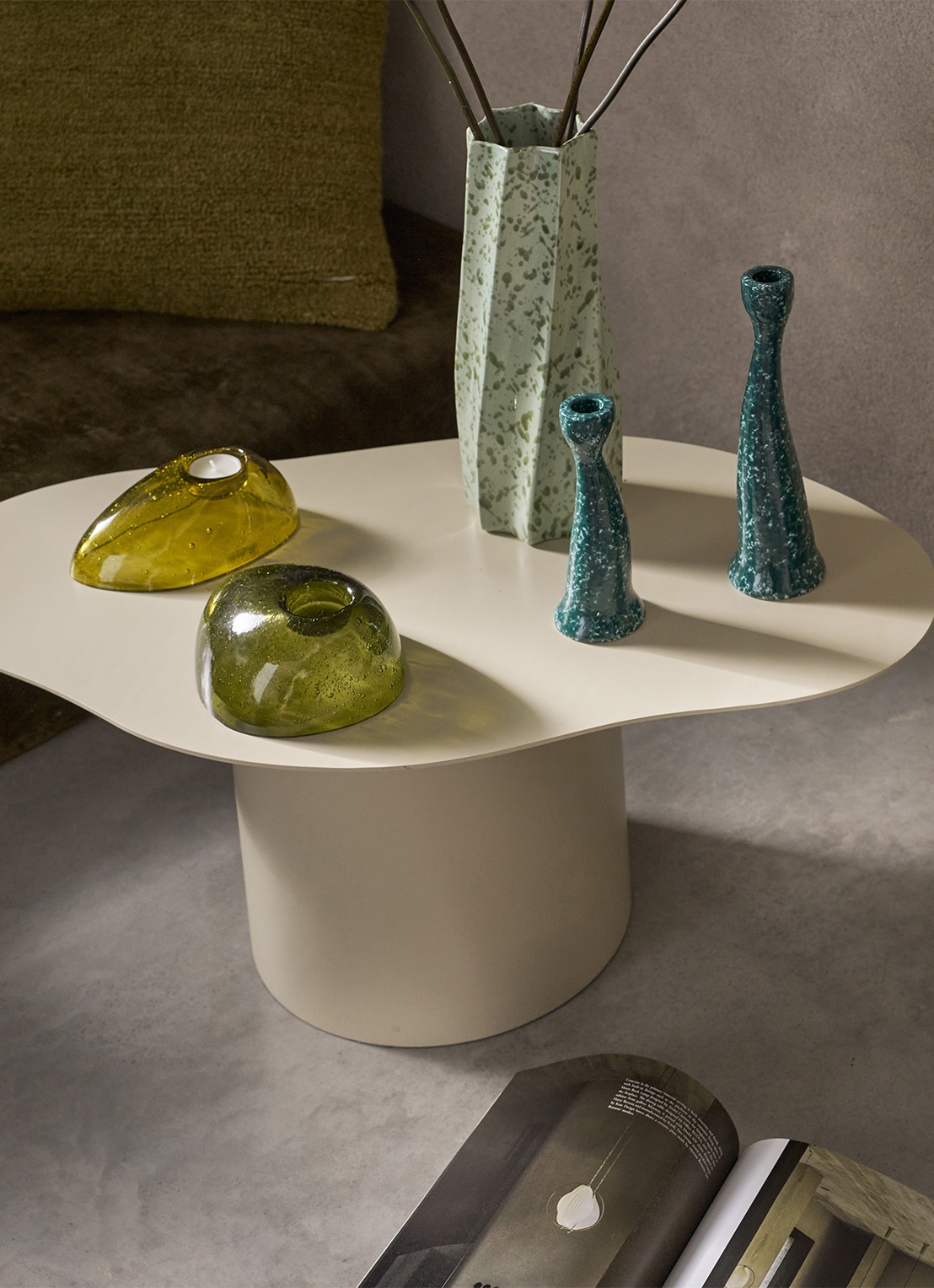 Urban Nature Culture Grace kandelaar 17,5 cm - detail 5 zeegroen