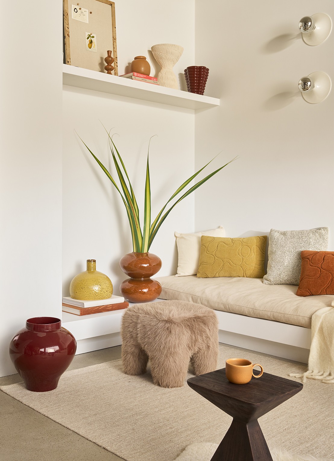 Urban Nature Culture Kira poef - voorkant 3 taupe