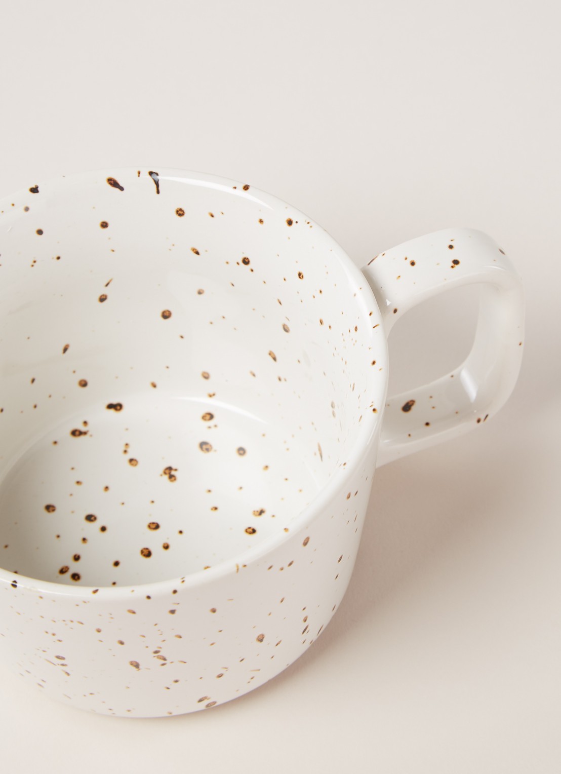 Urban Nature Culture Lovely Freckles mok - detail wit