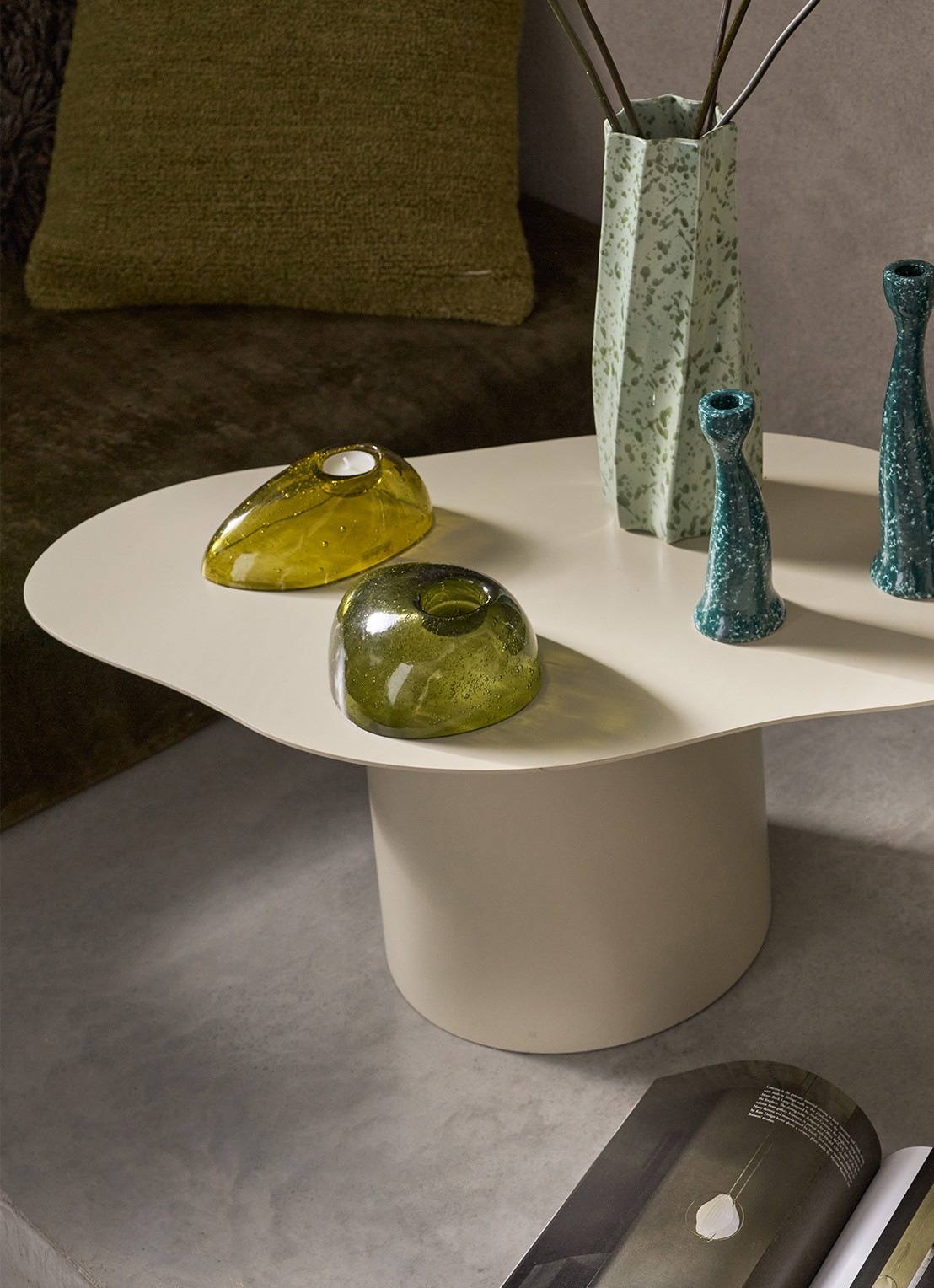 Urban Nature Culture Miia waxinelichthouder 6,5 cm - voorkant 2 groen
