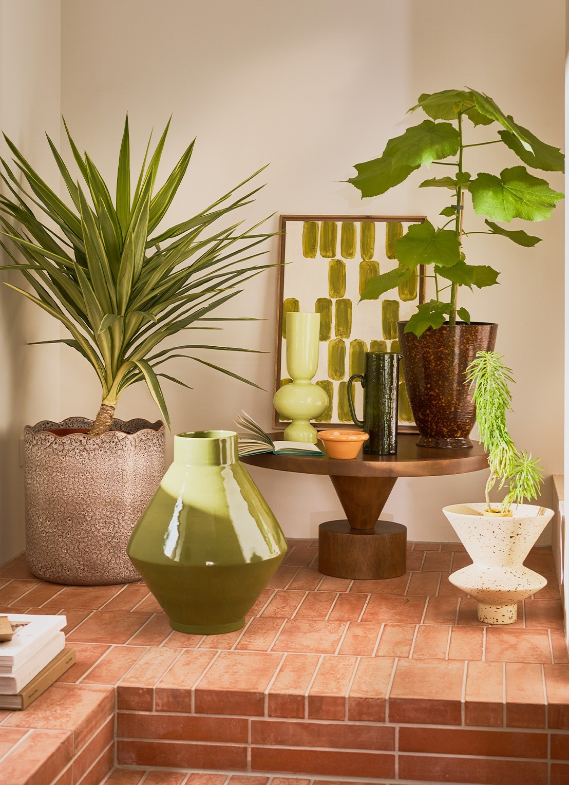 Urban Nature Culture Nika vaas 35 cm - achterkant 5 roodbruin