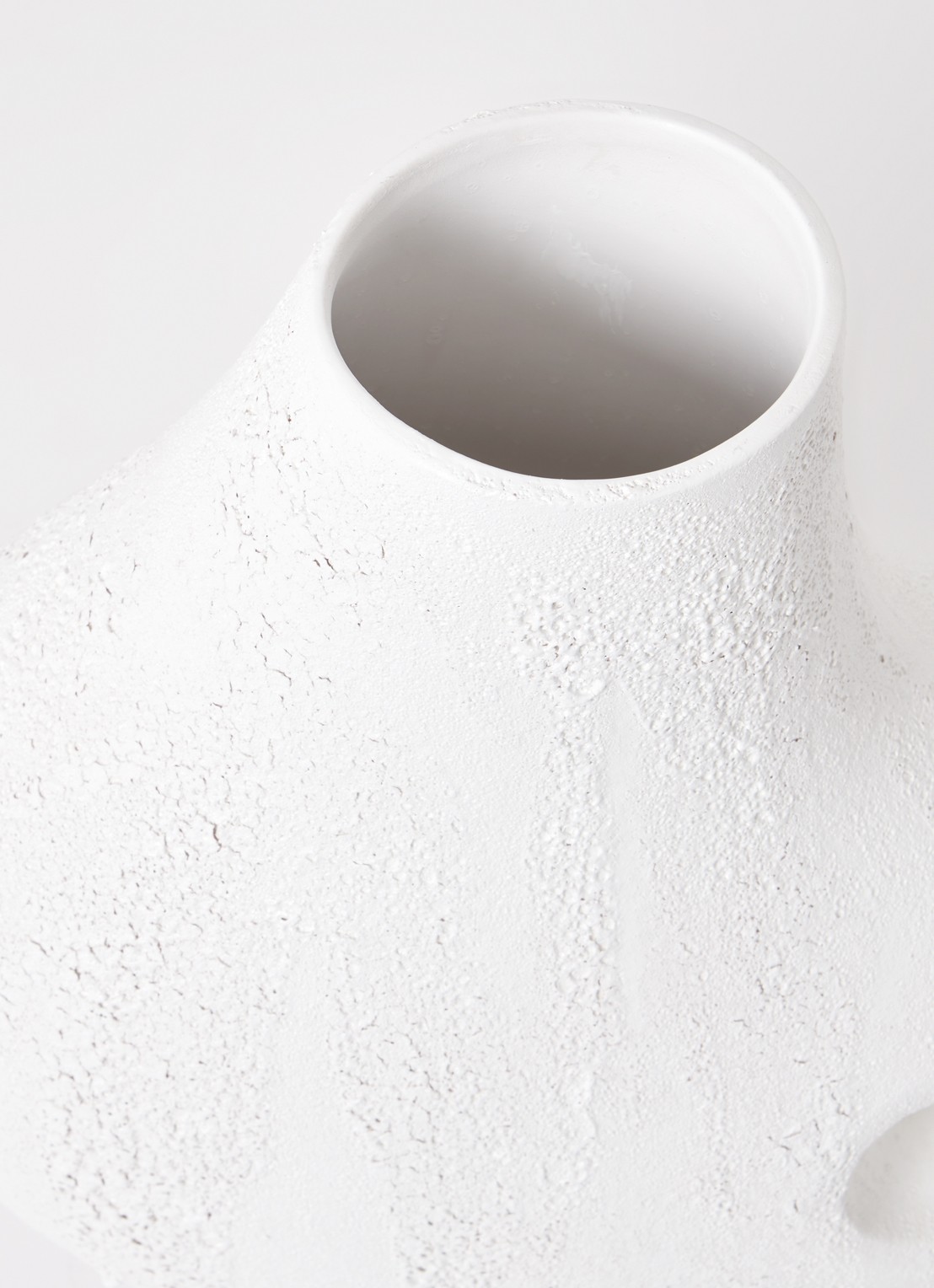 Urban Nature Culture Talvi vaas van keramiek 42 cm - voorkant 2 wit