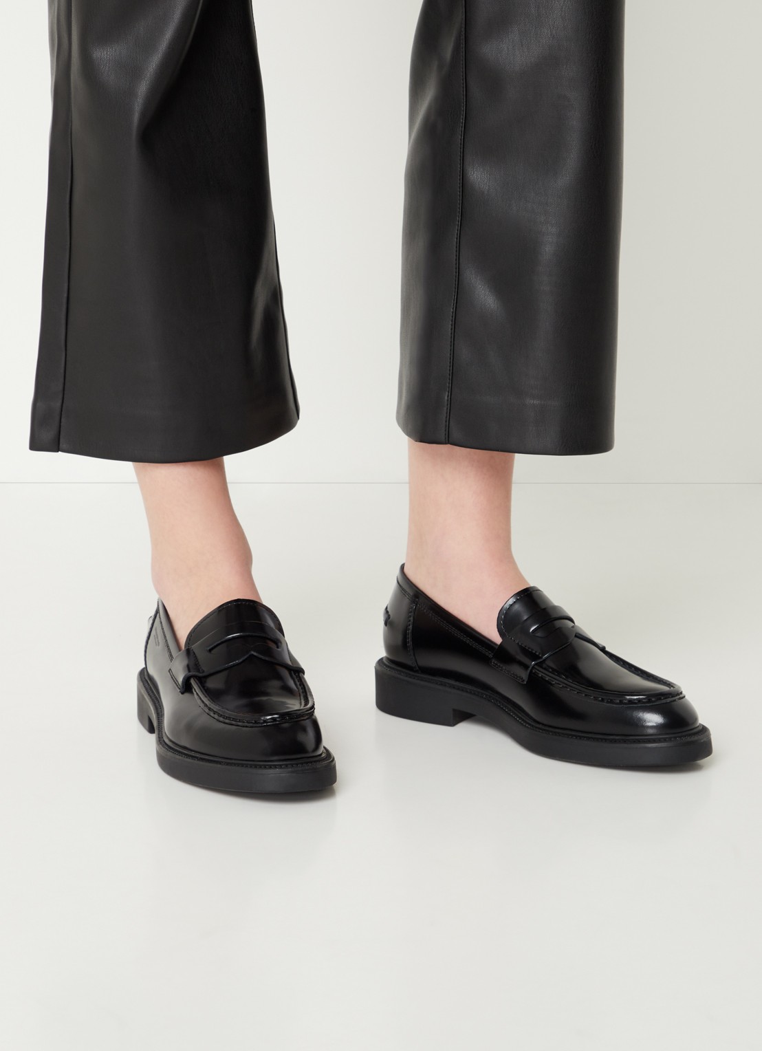 Vagabond Shoemakers Alex loafer van leer - voorkant 4 zwart