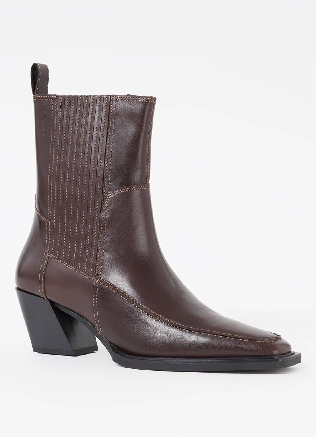 Vagabond Shoemakers Alina enkellaarsje van geitenleer - voorkant 4 donkerbruin