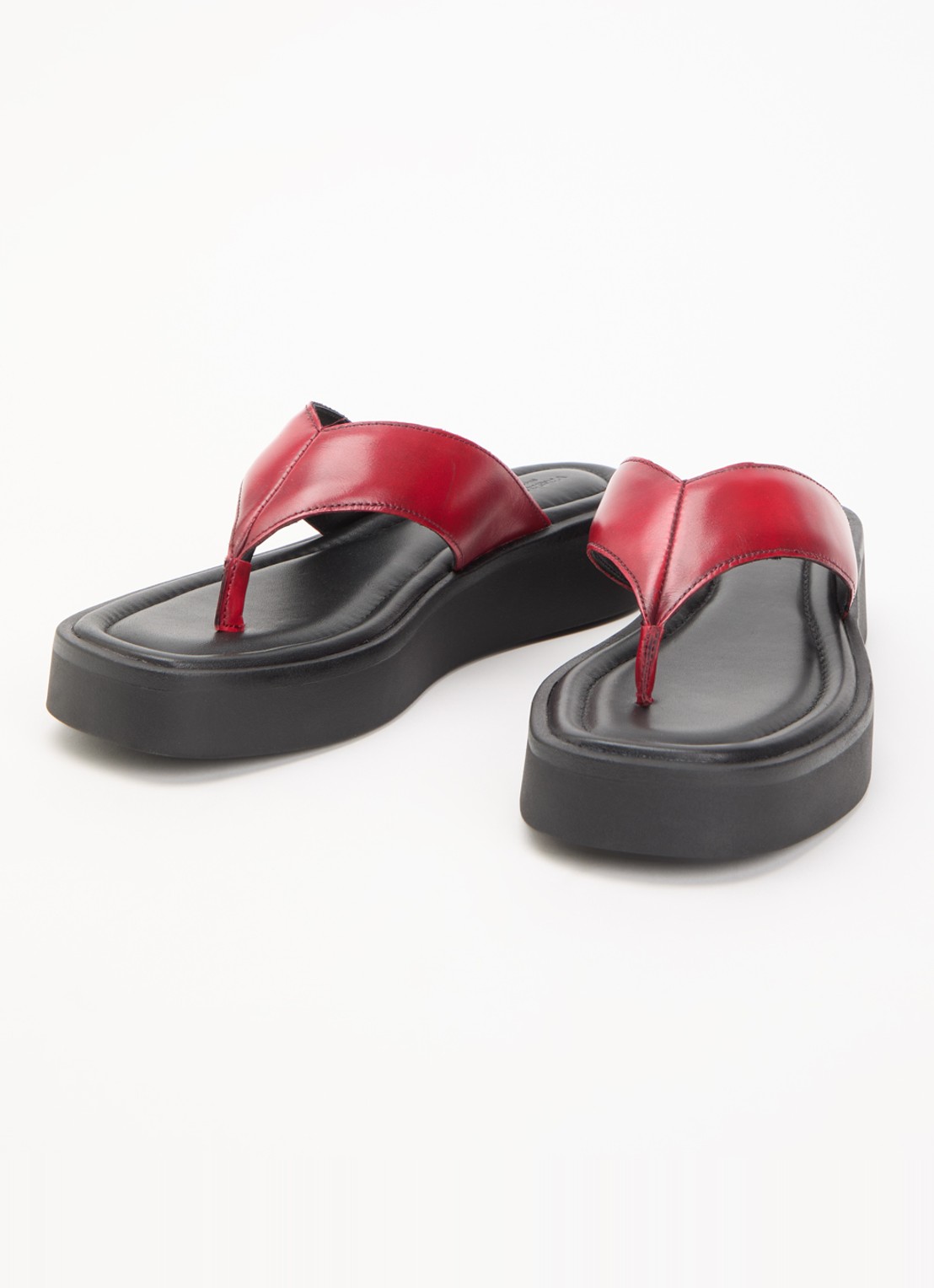 Vagabond Shoemakers Danya slipper van leer - detail donkerrood