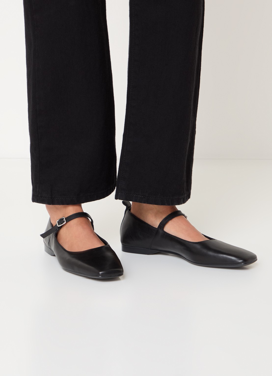 Vagabond Shoemakers Delia ballerina van leer - voorkant 9 zwart