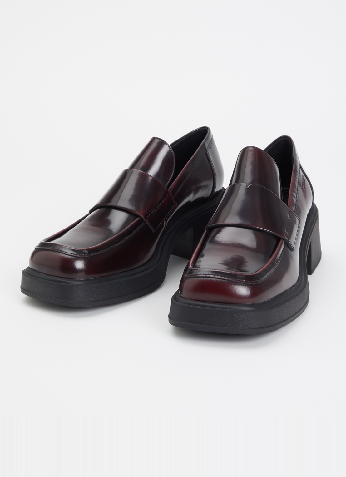 Vagabond Shoemakers Dorah loafer van lakleer - detail 3 bordeauxrood