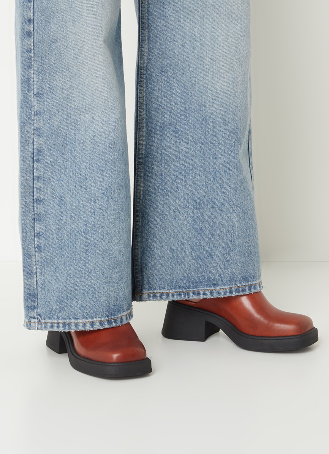 Vagabond Shoemakers Dorah muiltje van leer  - voorkant 6 lichtbruin