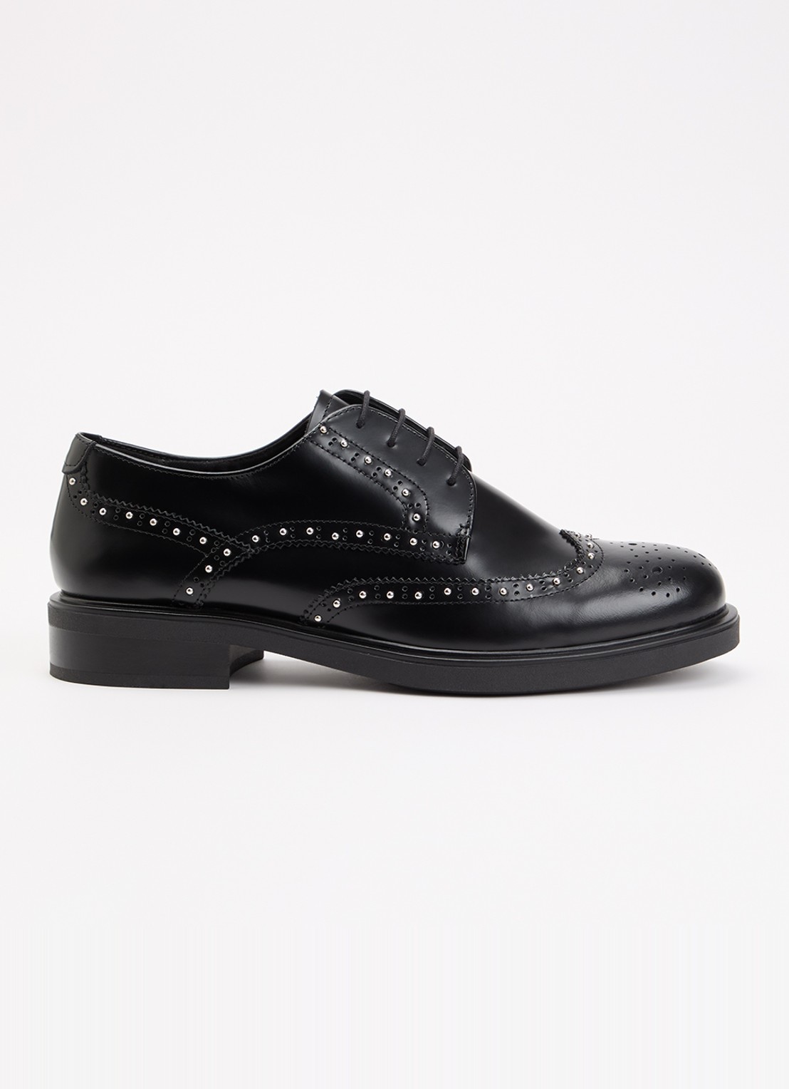 Vagabond Shoemakers Freya veterschoen van leer met studs - voorkant zwart