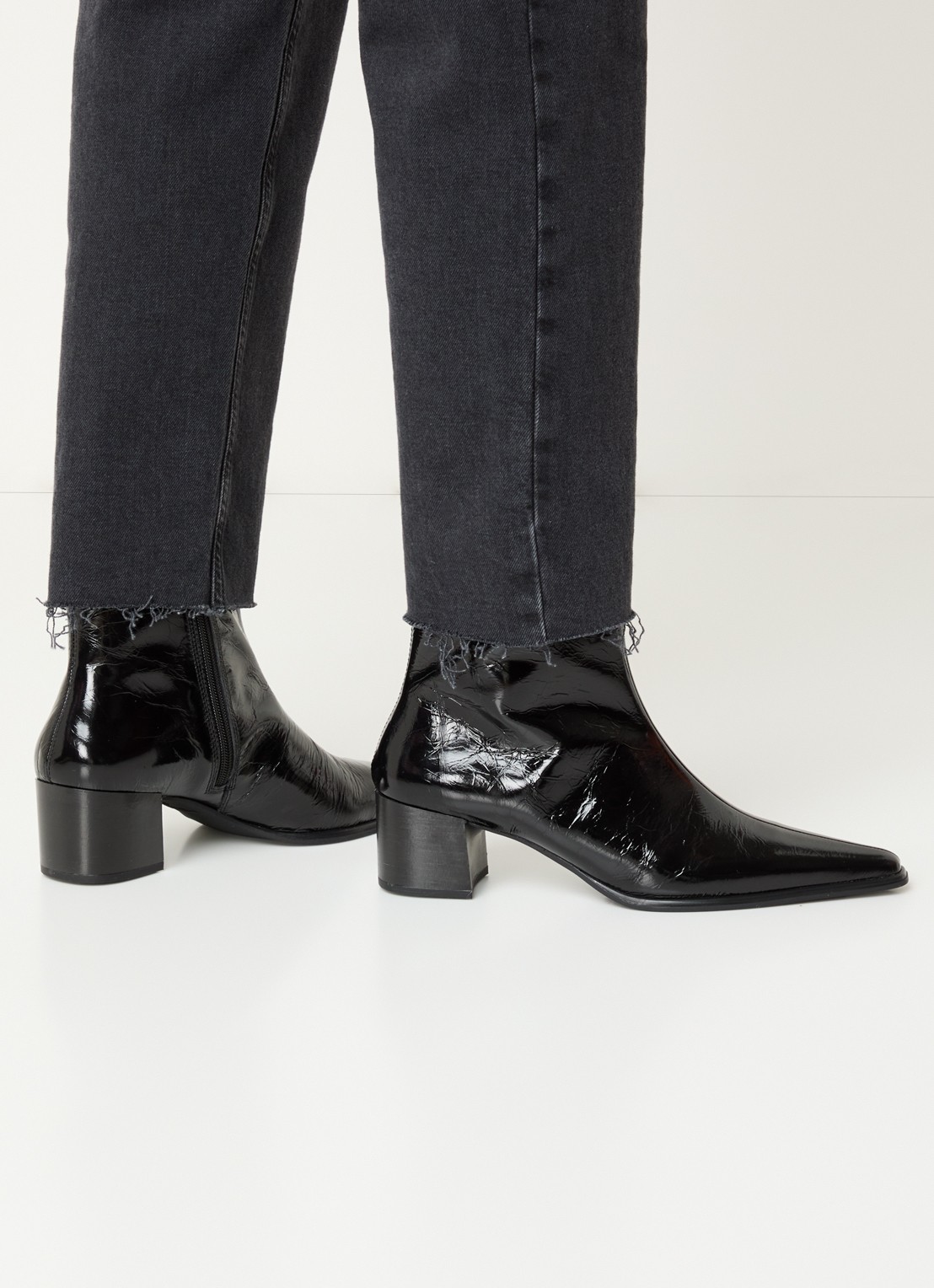 Vagabond Shoemakers Giselle enkellaarsje van leer - voorkant 5 zwart