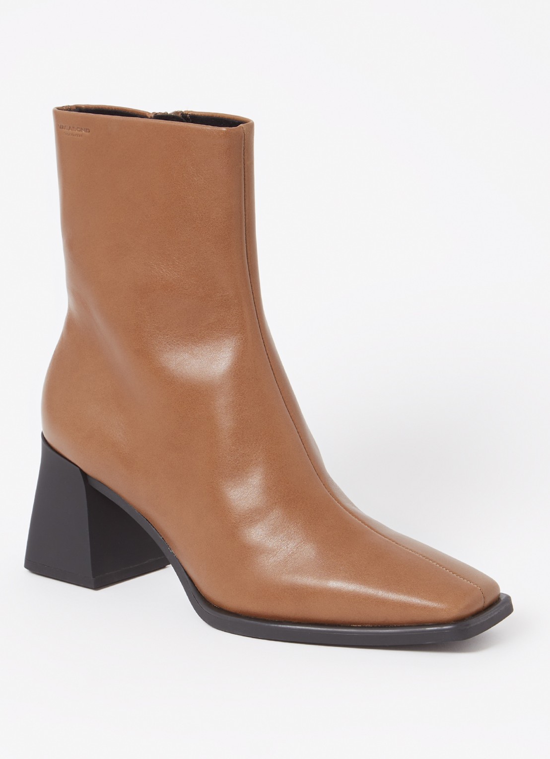 Vagabond Shoemakers Hedda enkellaarsje van leer - voorkant camel