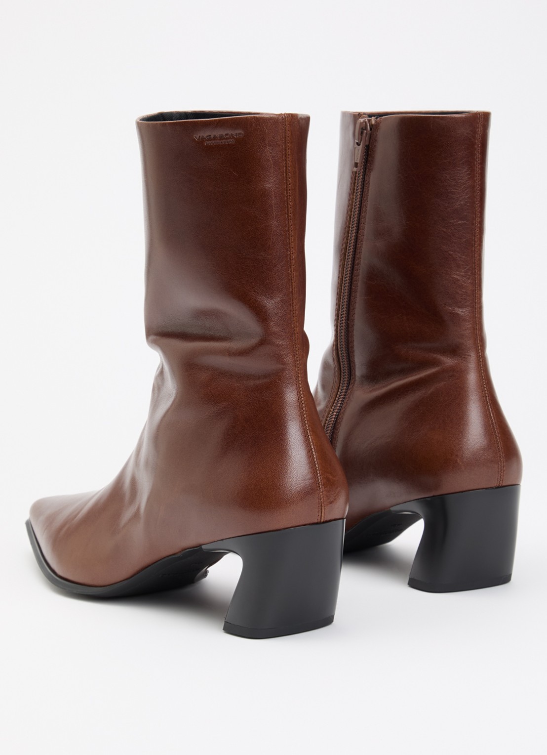 Vagabond Shoemakers Ilona enkellaarsje van leer - achterkant 4 kastanjebruin