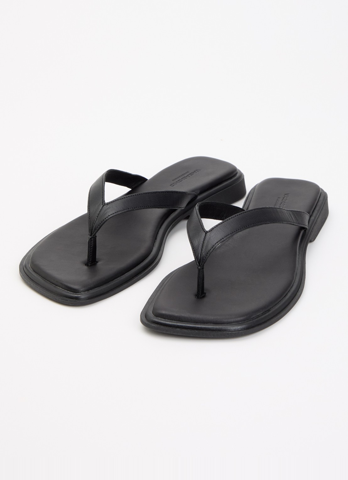 Vagabond Shoemakers Izzy slipper van leer - detail zwart