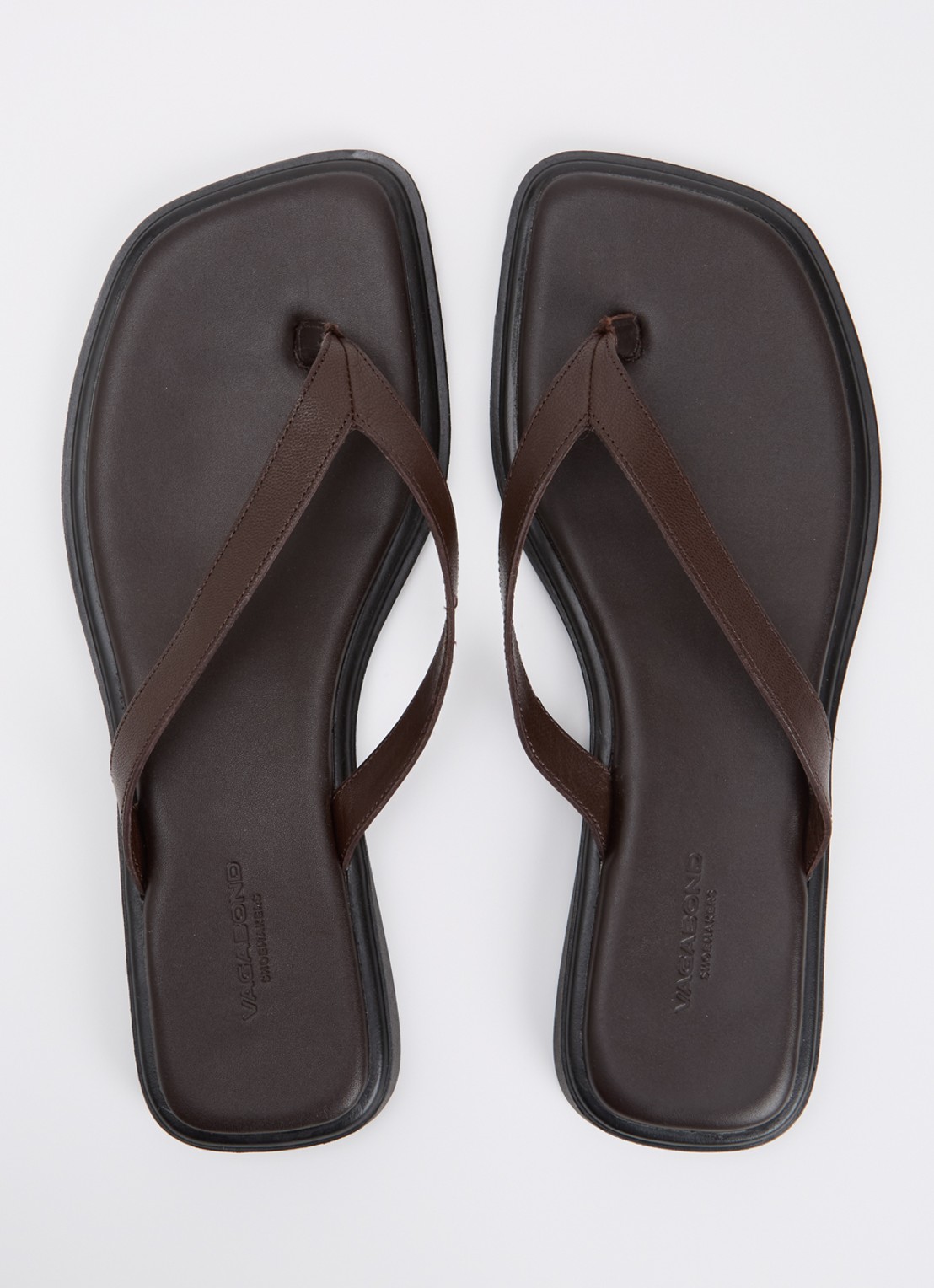 Vagabond Shoemakers Izzy slipper van leer - detail 2 donkerbruin