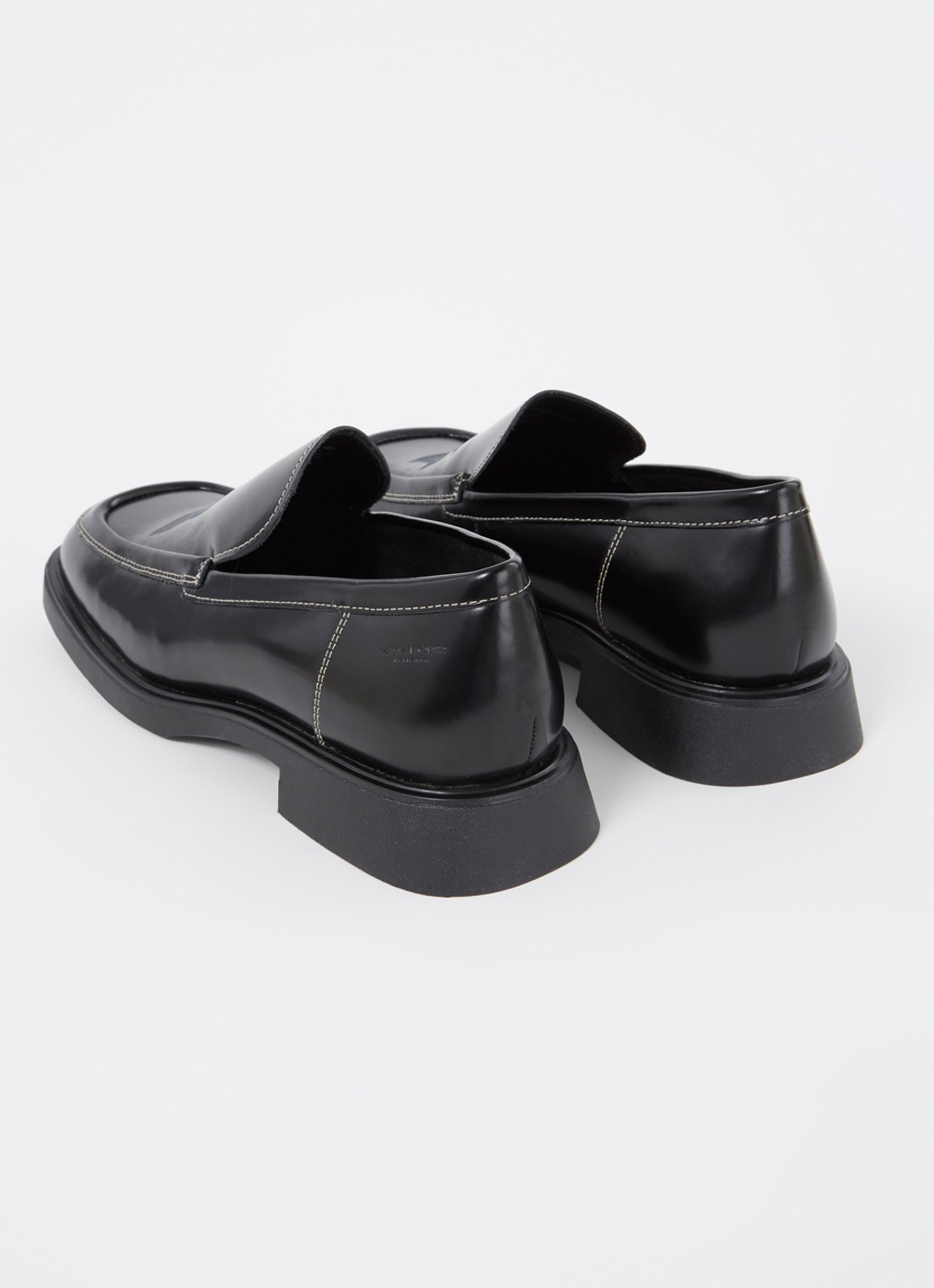 Vagabond Shoemakers Jaclyn loafer van lakleer - detail 2 zwart
