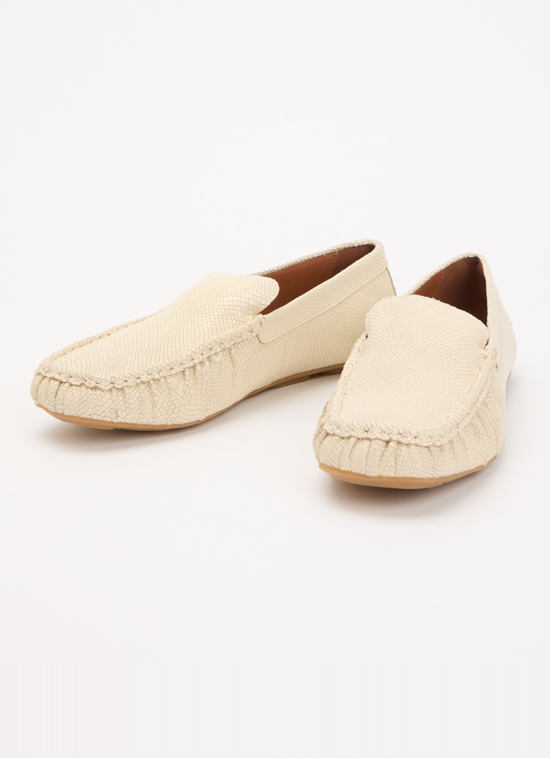 Vagabond Shoemakers Mika loafer van schapenleer - detail 2 creme