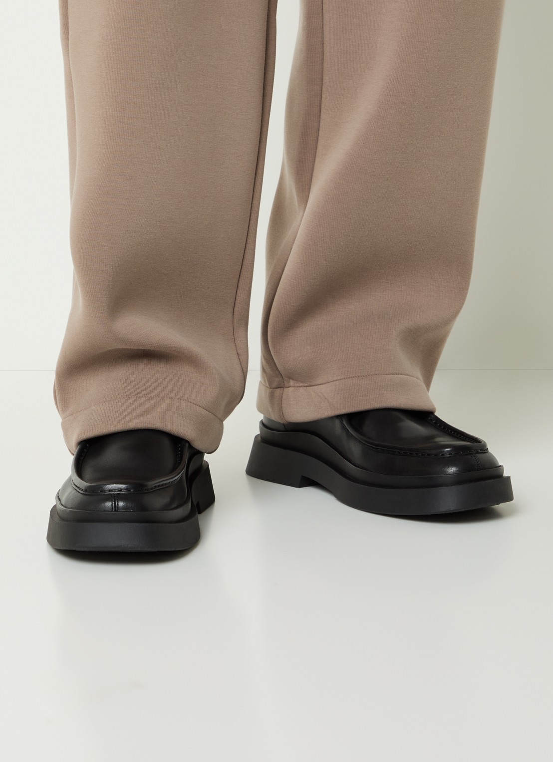 Vagabond Shoemakers Mike veterschoen van leer - voorkant 2 zwart