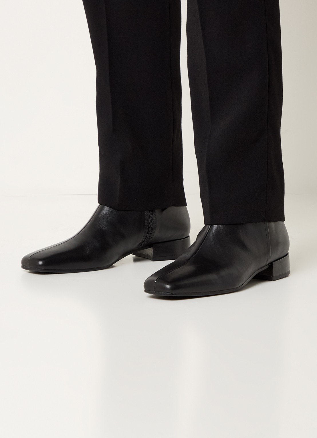 Vagabond Shoemakers Mona enkellaarsje van leer - voorkant 5 zwart