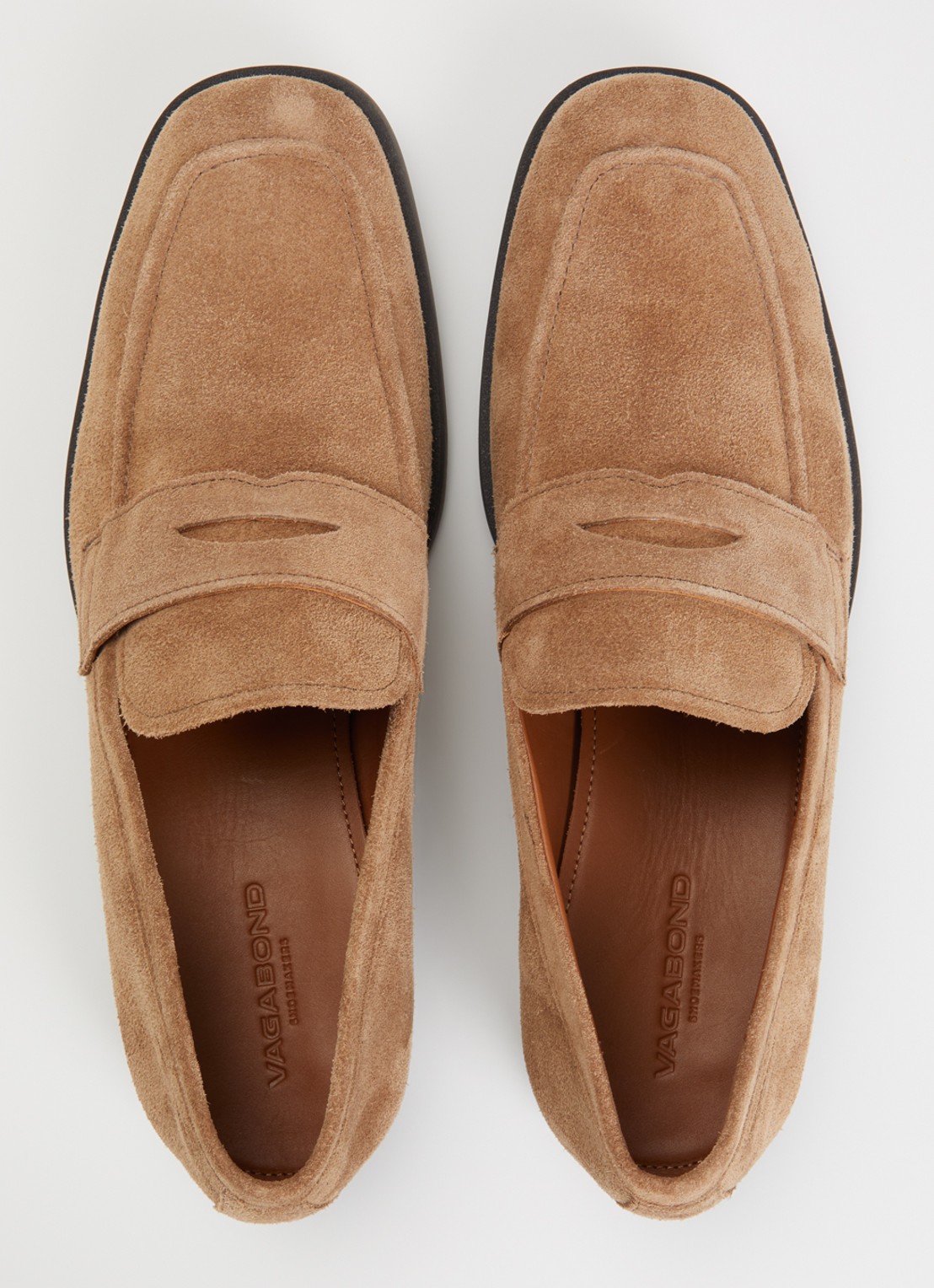 Vagabond Shoemakers Troy loafer van suède - detail 2 zand