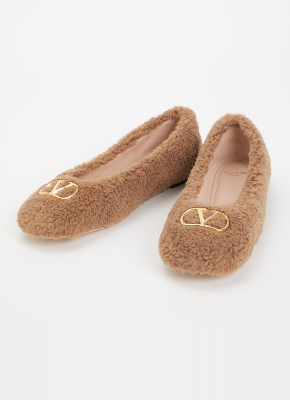 Valentino Garavani Ballerina van imitatiebont met logo - detail 2 camel