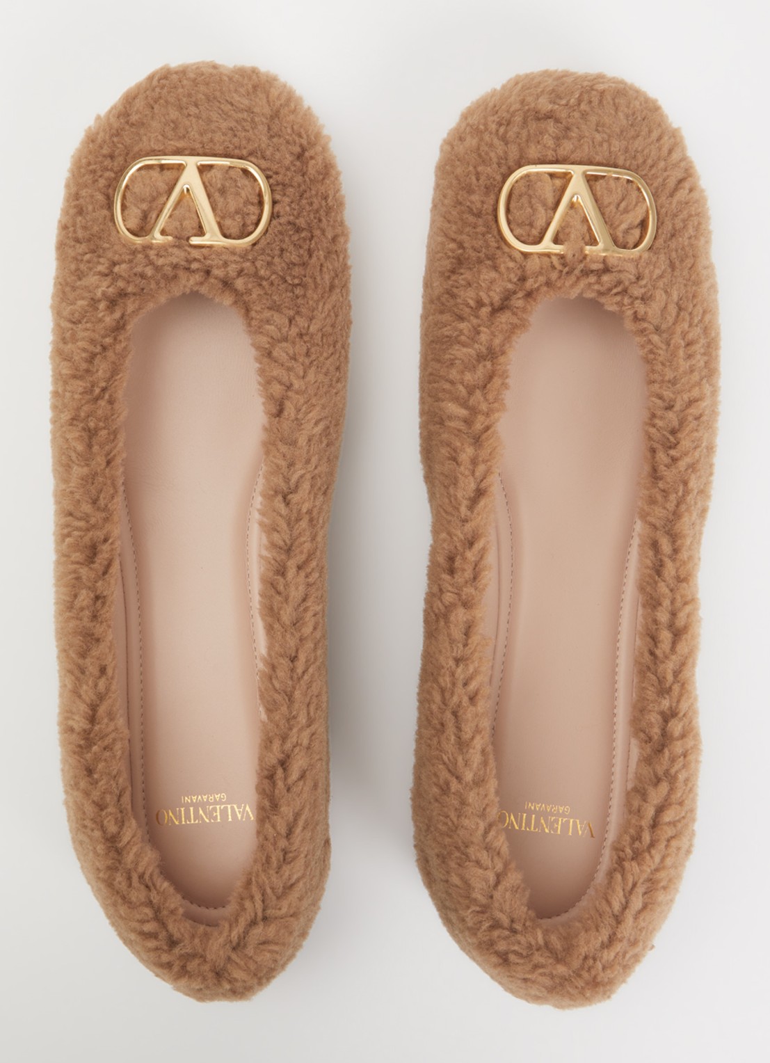 Valentino Garavani Ballerina van imitatiebont met logo - detail 3 camel